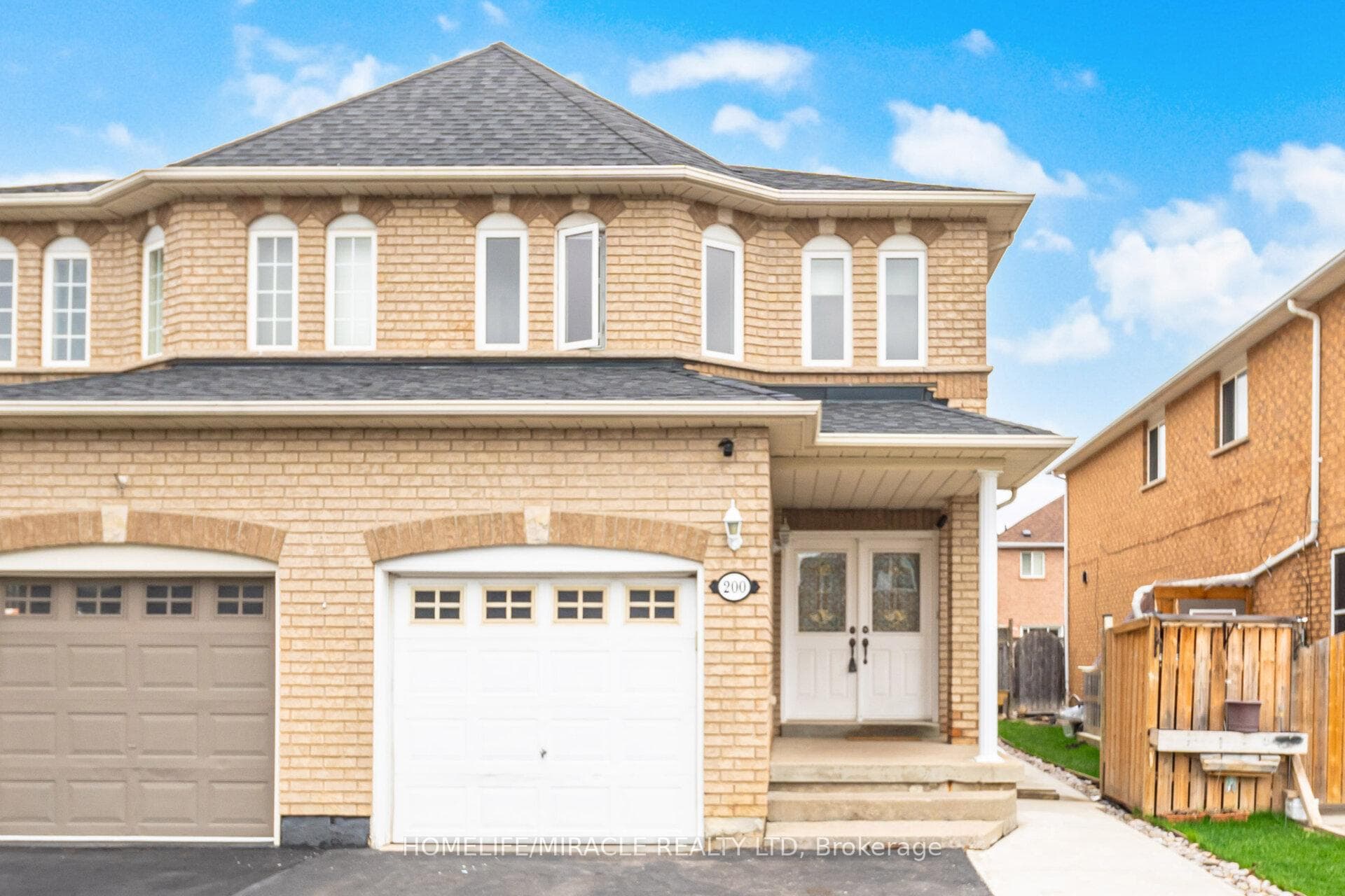 200 Tiller Trail - Semi-Detached for sale in Heart Lake, Ontario