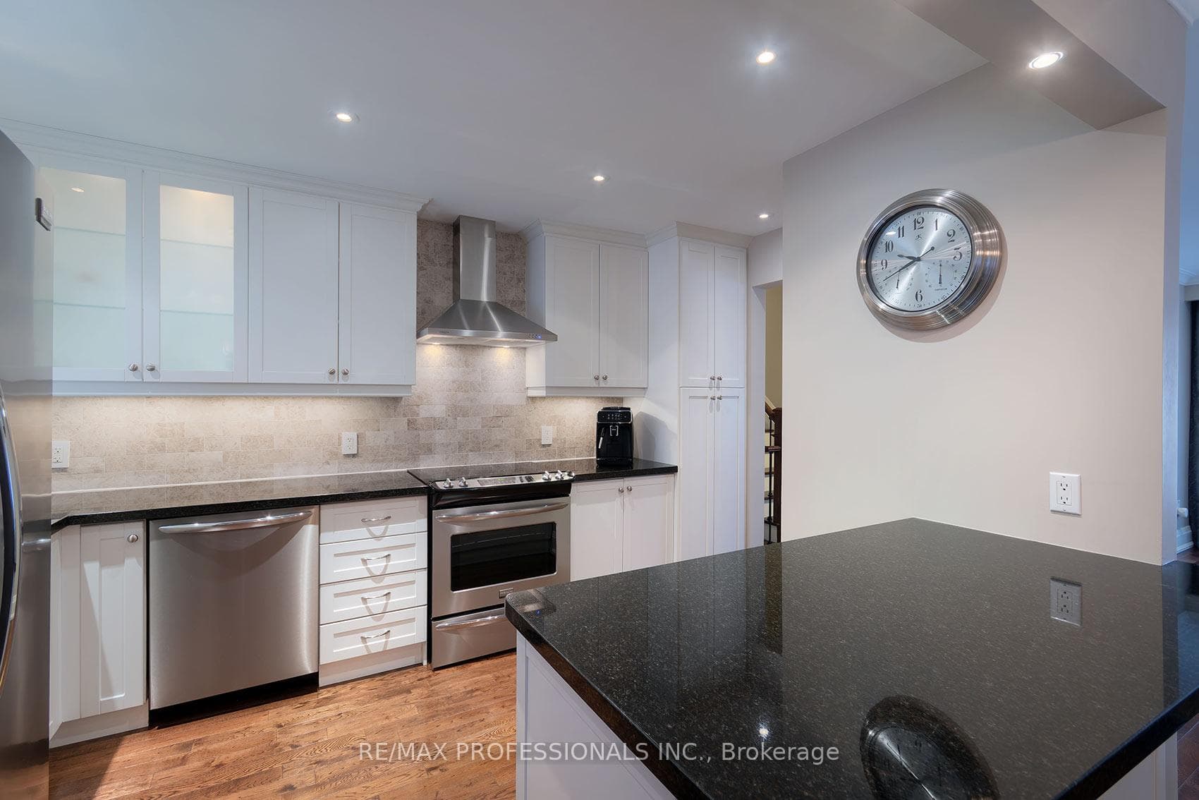 19 Boxwood Road - Detached photo 13 of 40 in Etobicoke (Islington / Rexdale), Ontario