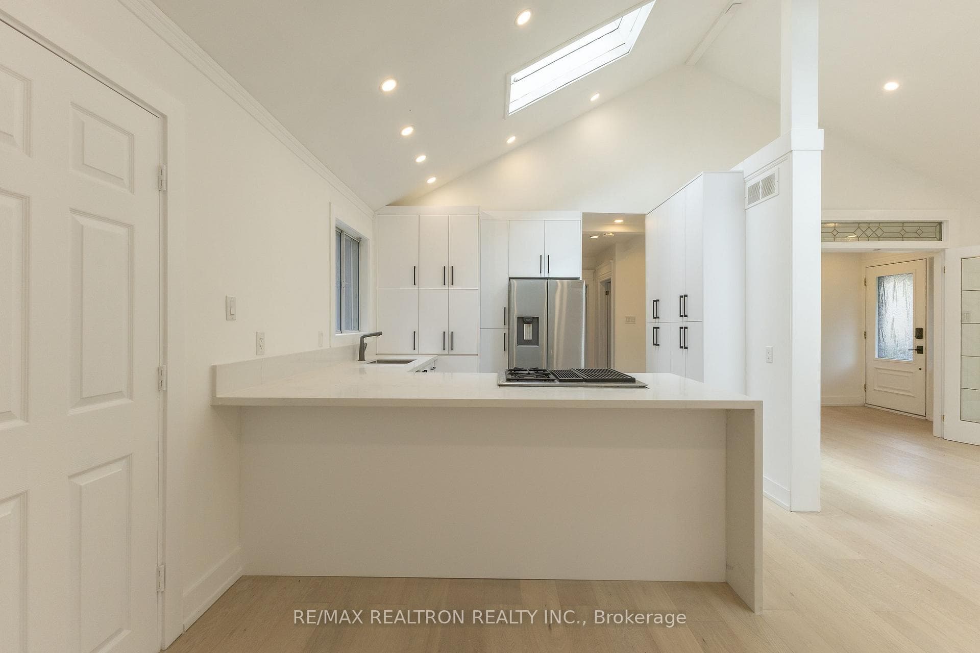 1480 Kenmuir Avenue - Detached photo 11 of 50 in Mississauga, Ontario