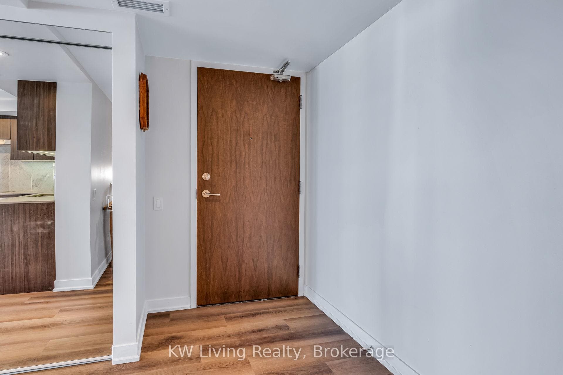 70 Queens Wharf Road Unit 1601 - Condo photo 9 of 37 in Downtown Toronto / Waterfront, Ontario