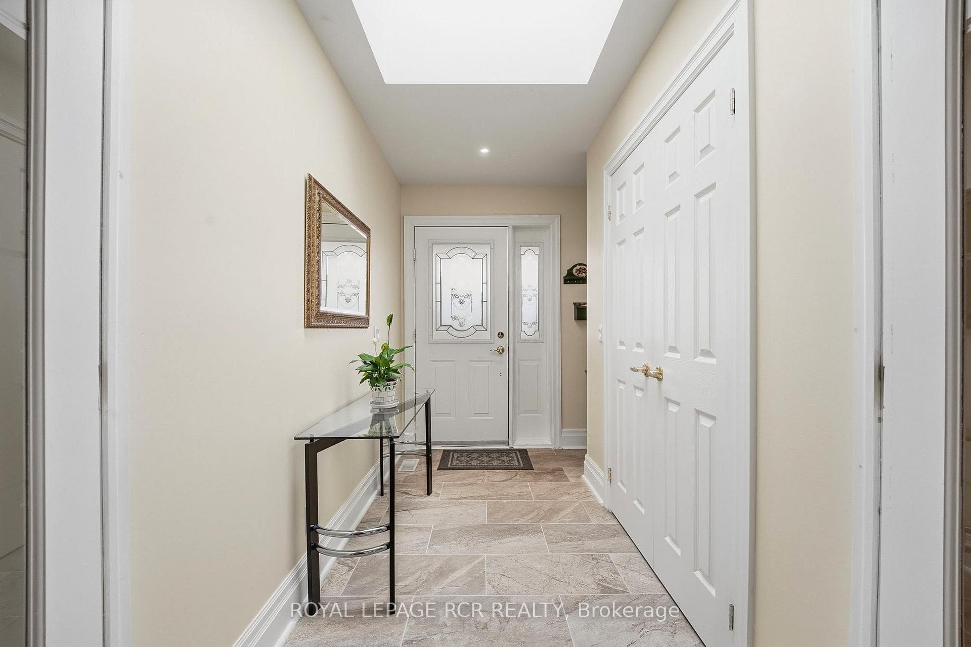 28 Reddington Drive Unit 1 - Condo photo 3 of 41 in Caledon, Ontario