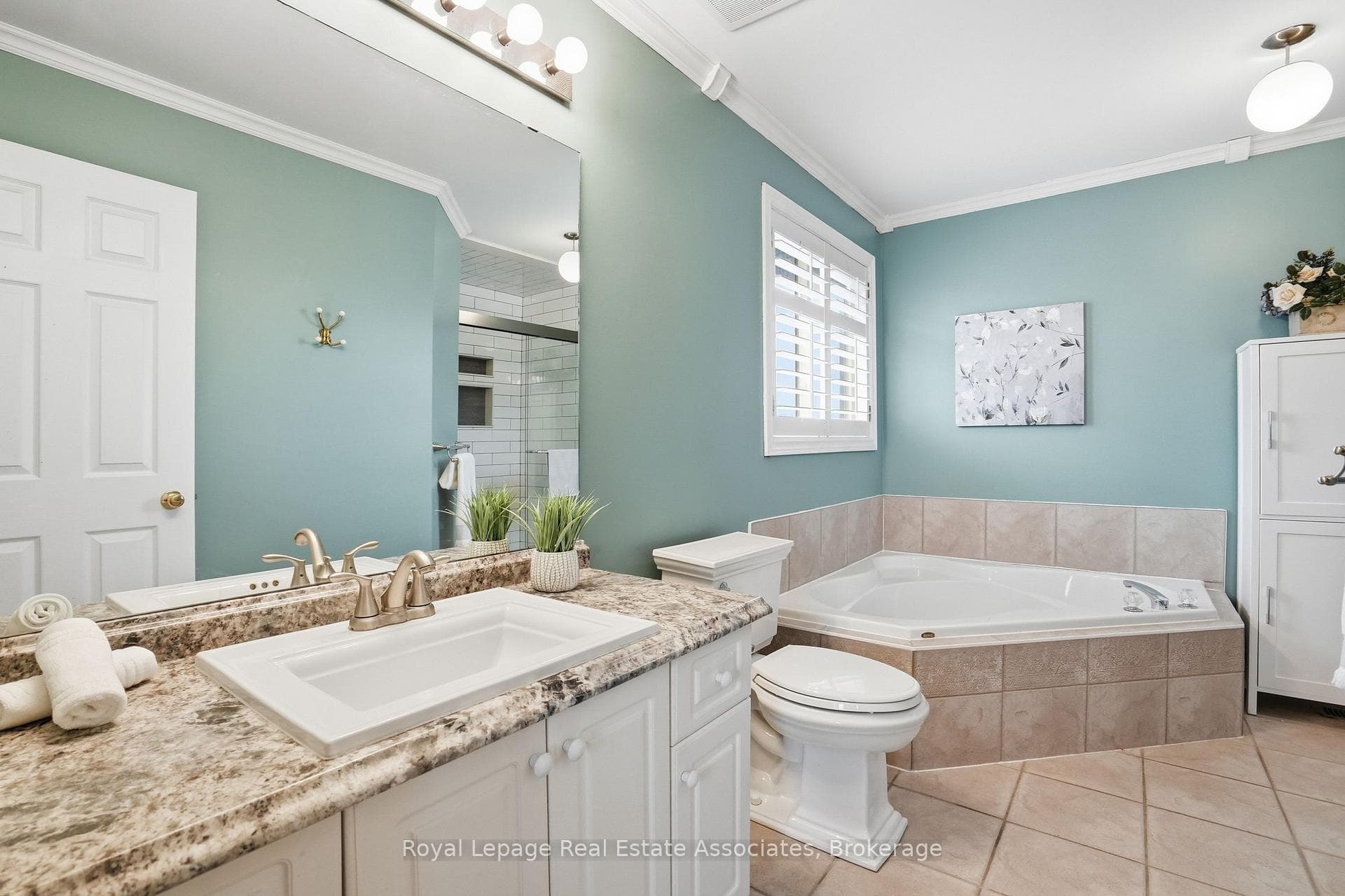 486 Delaney Court - Detached photo 27 of 48 in Burlington, Ontario