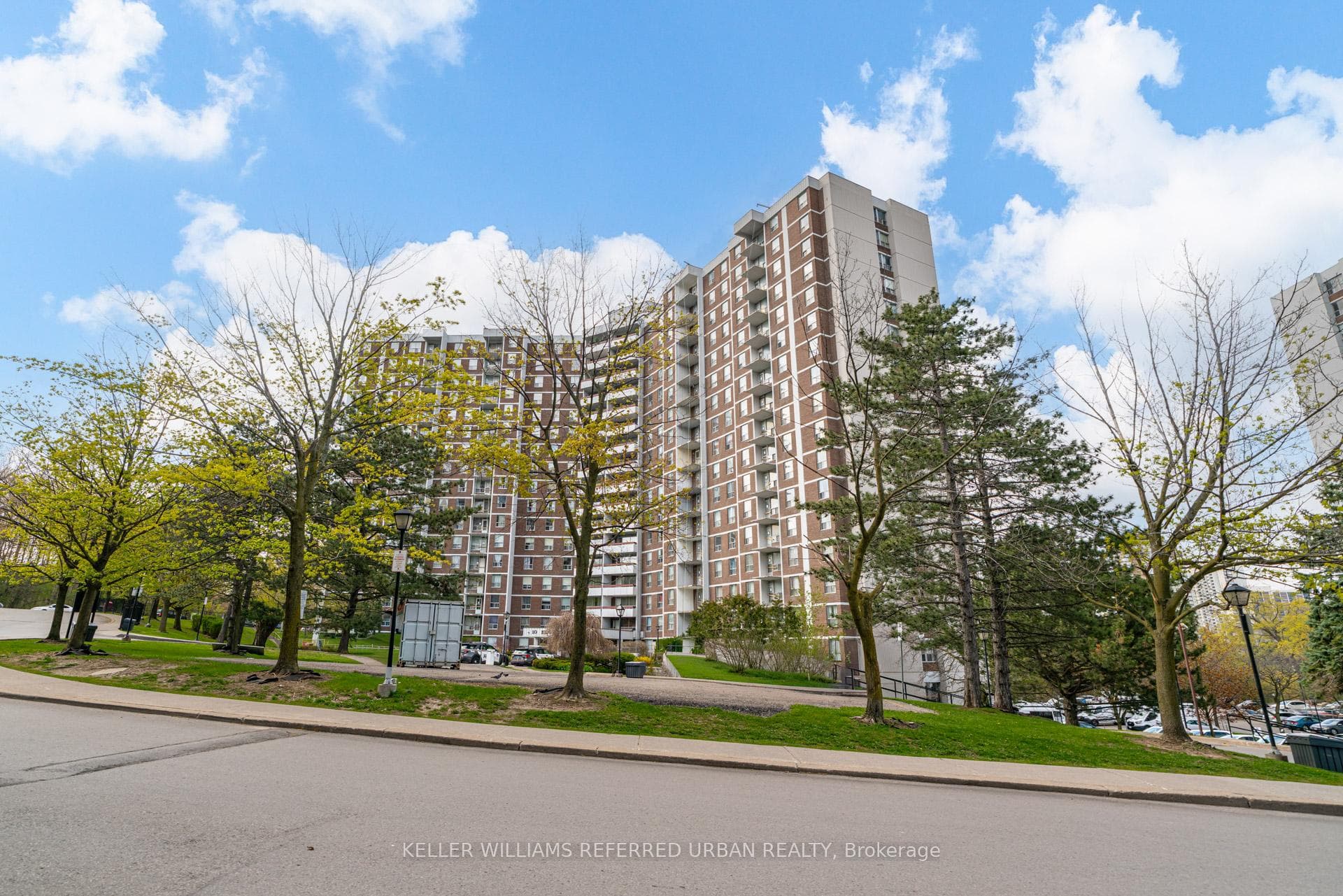 10 Edgecliff Golfway Unit 1417 - Condo photo 33 of 35 in Flemingdon Park / Don Mills, Ontario