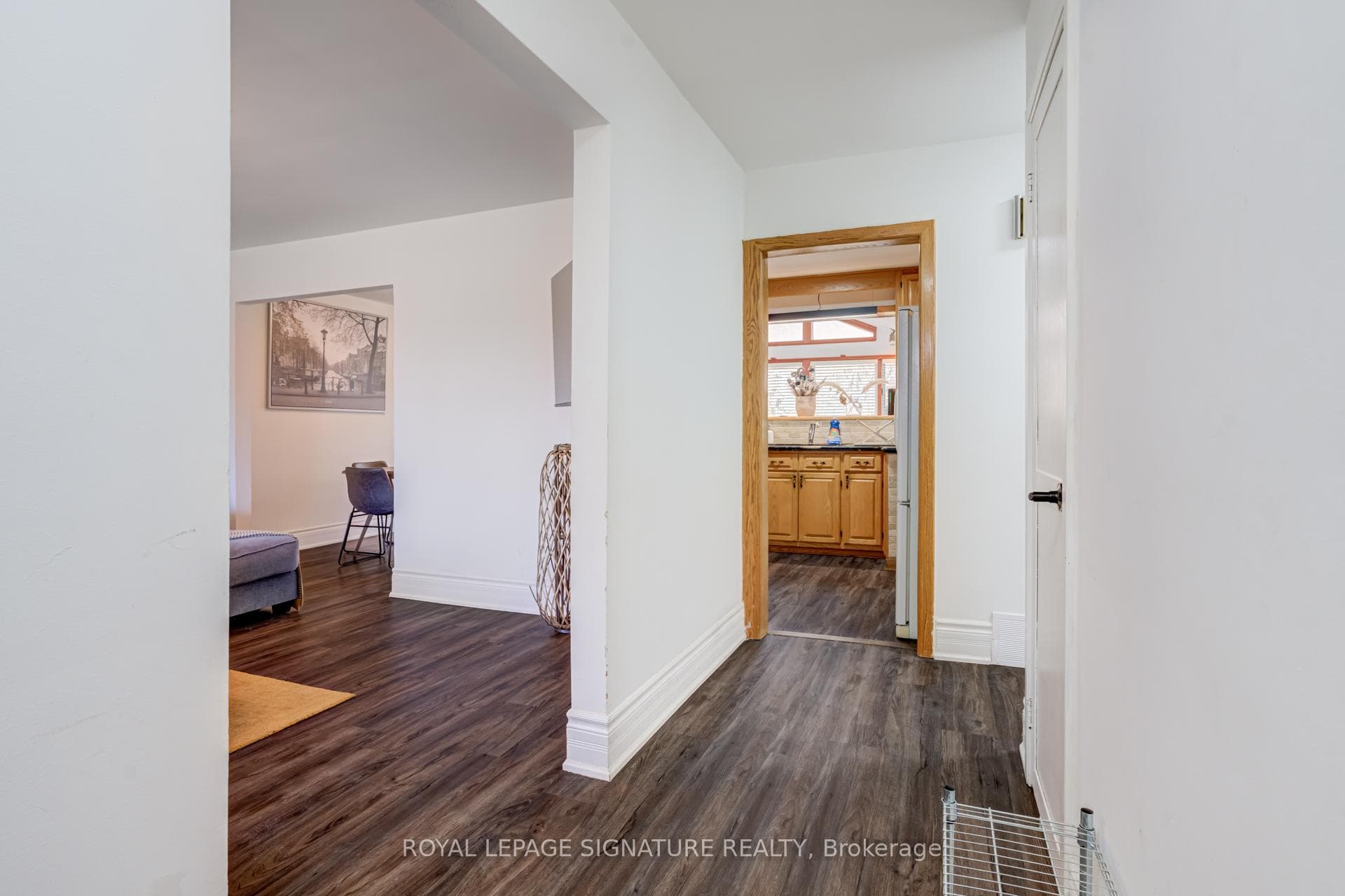 411 Maplehurst Avenue - Detached photo 6 of 31 in Oakville, Ontario