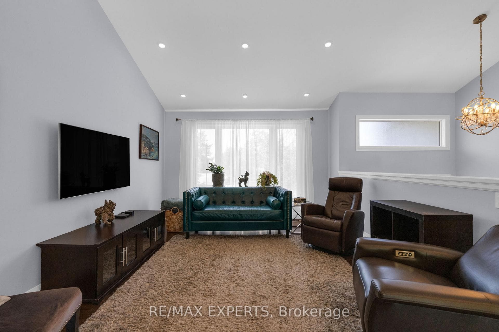 317 Marple Crescent - Detached photo 3 of 50 in Caledon, Ontario