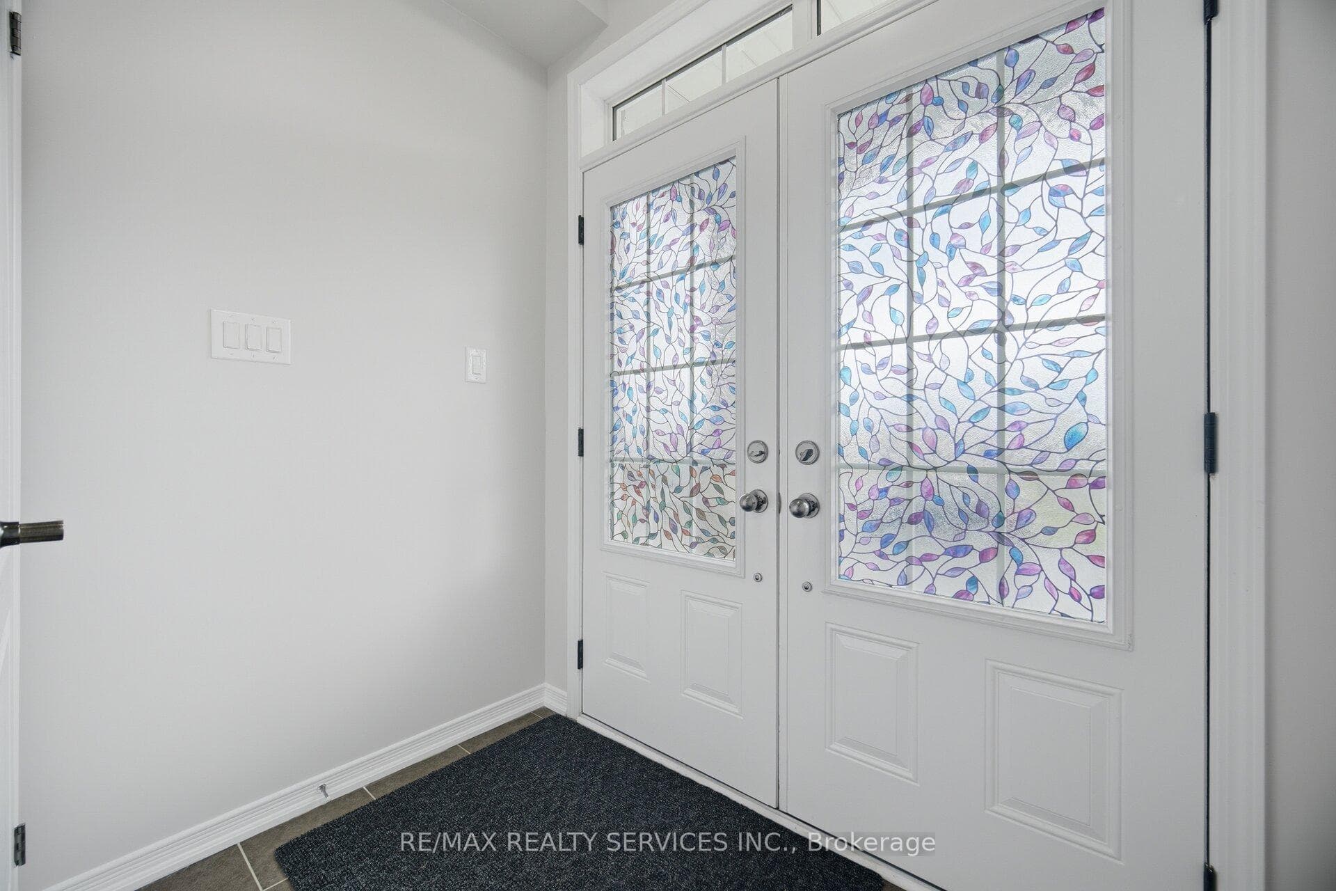 25 Baffin Crescent - Semi-Detached photo 7 of 50 in Brampton, Ontario