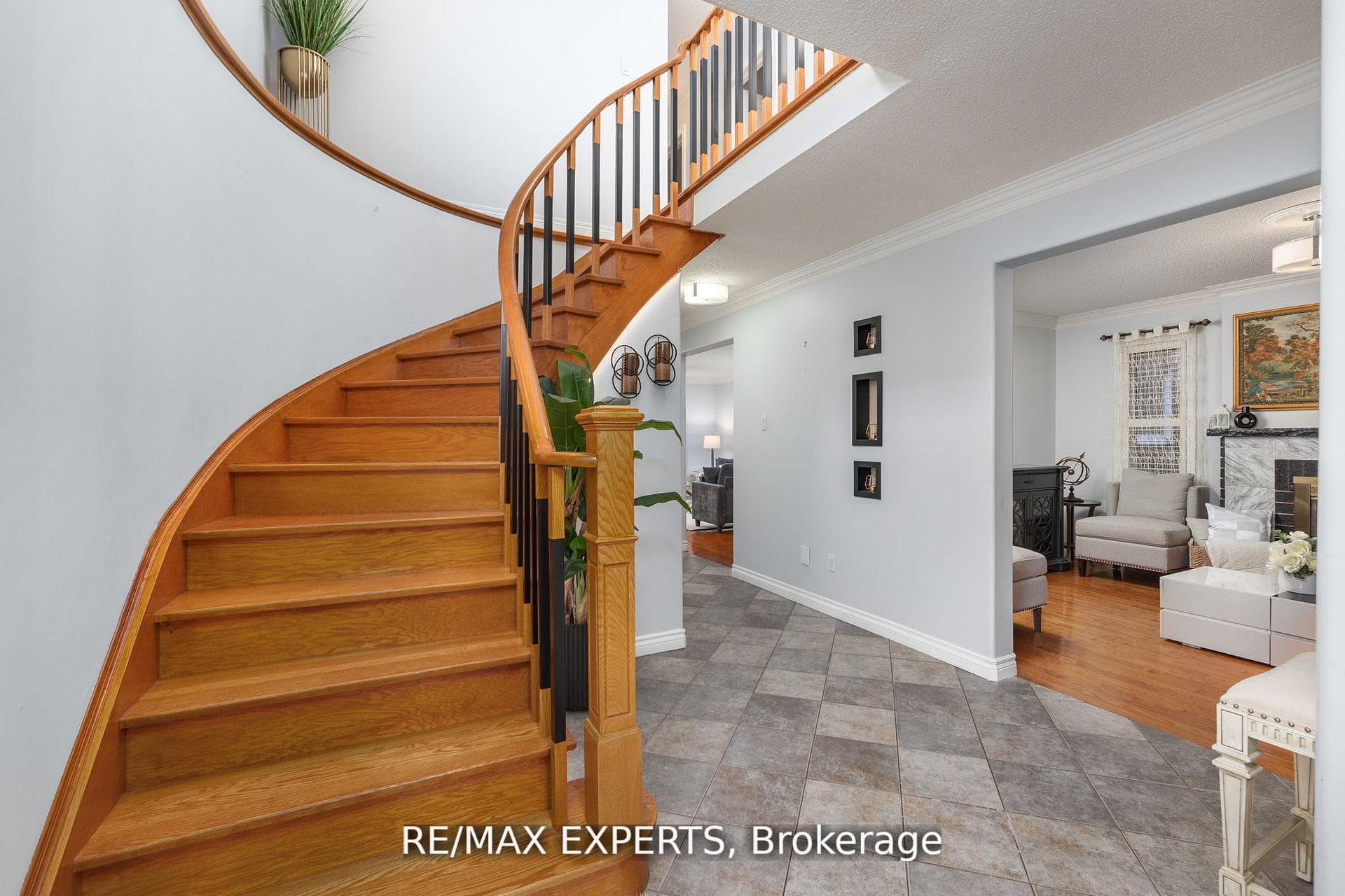 482 Malaga Road - Detached photo 2 of 45 in Mississauga, Ontario