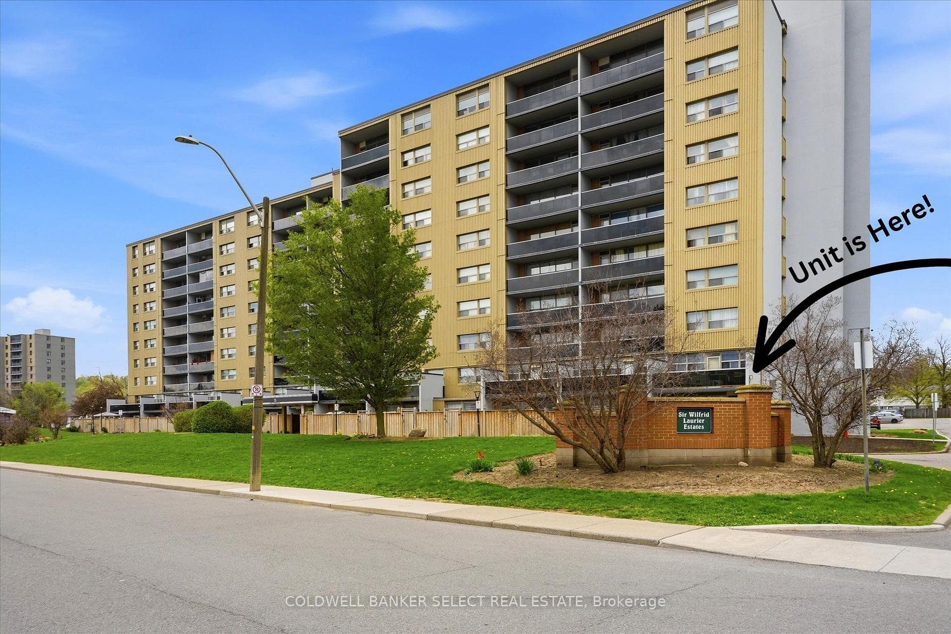15 ALBRIGHT Road Unit 22 - Condo photo 1 of 27 in Hamilton, Ontario