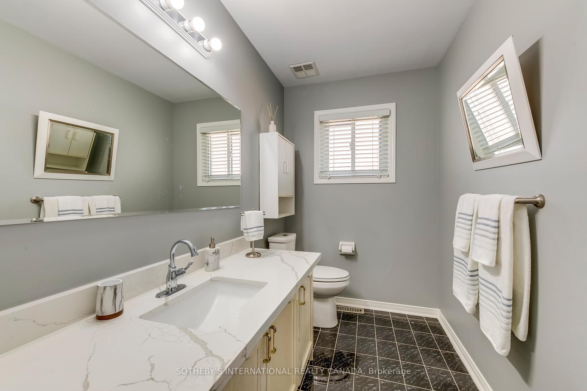 2294 Dale Ridge Drive - Semi-Detached photo 33 of 46 in Oakville, Ontario