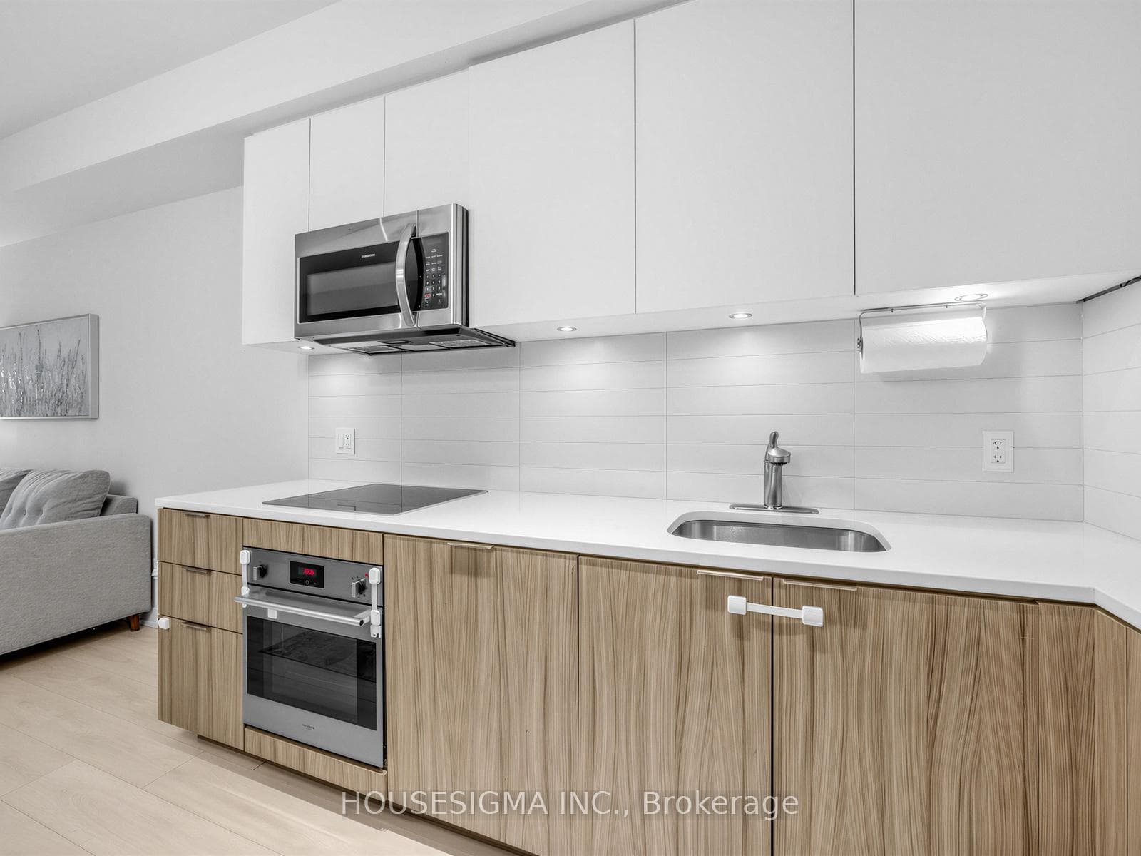 223 St.Clair Avenue Unit 306 - Condo photo 14 of 26 in Annex / Yorkville / Summerhill, Ontario