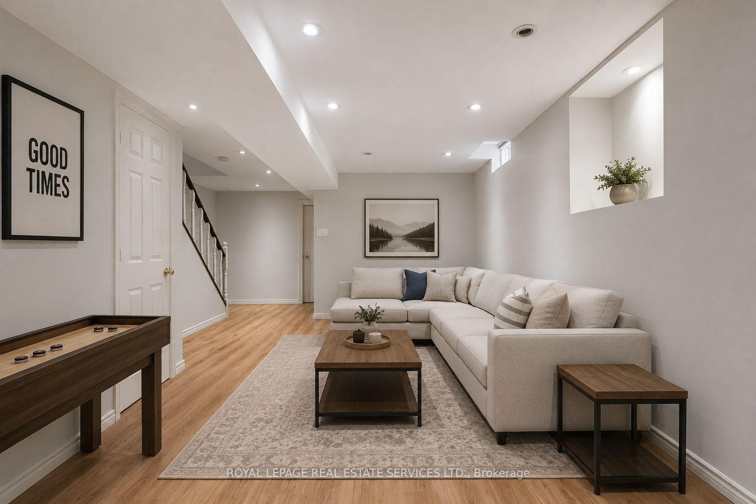 1493 Derby County Crescent - Detached photo 32 of 43 in Oakville, Ontario