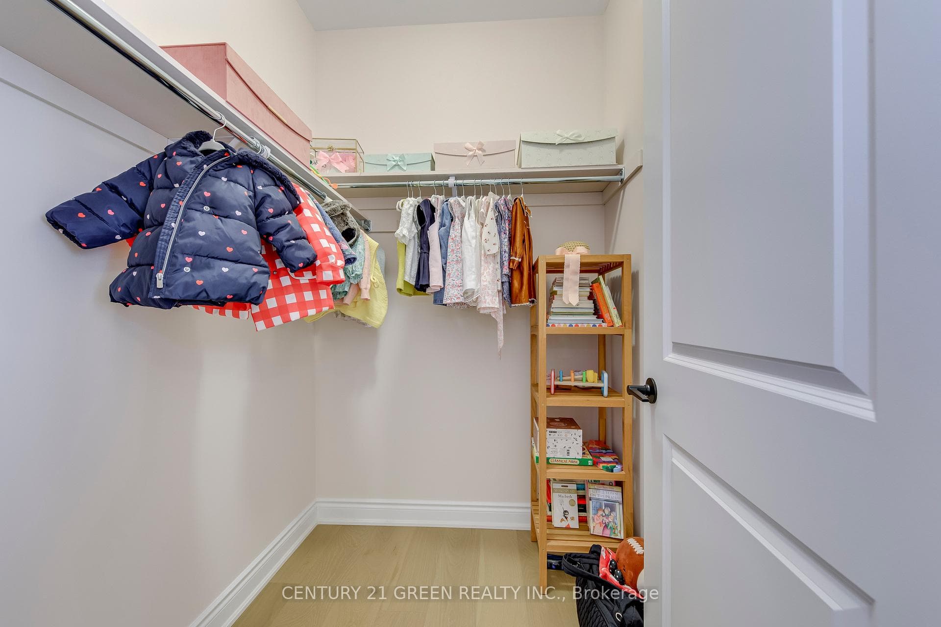 1290 Felicity Gardens - Detached photo 43 of 50 in Oakville, Ontario