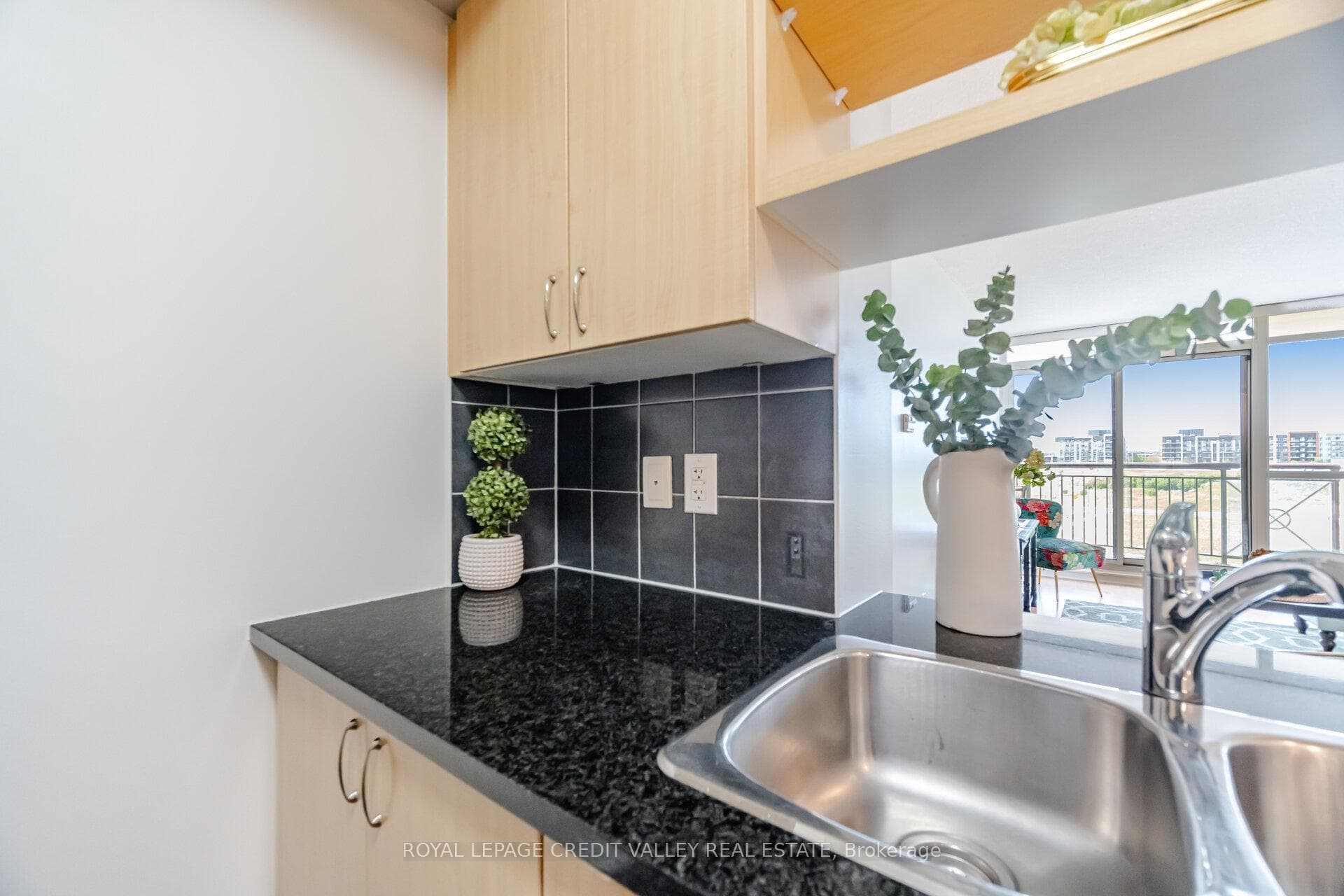 2379 Central Park Drive Unit 501 - Condo photo 10 of 38 in Oakville, Ontario