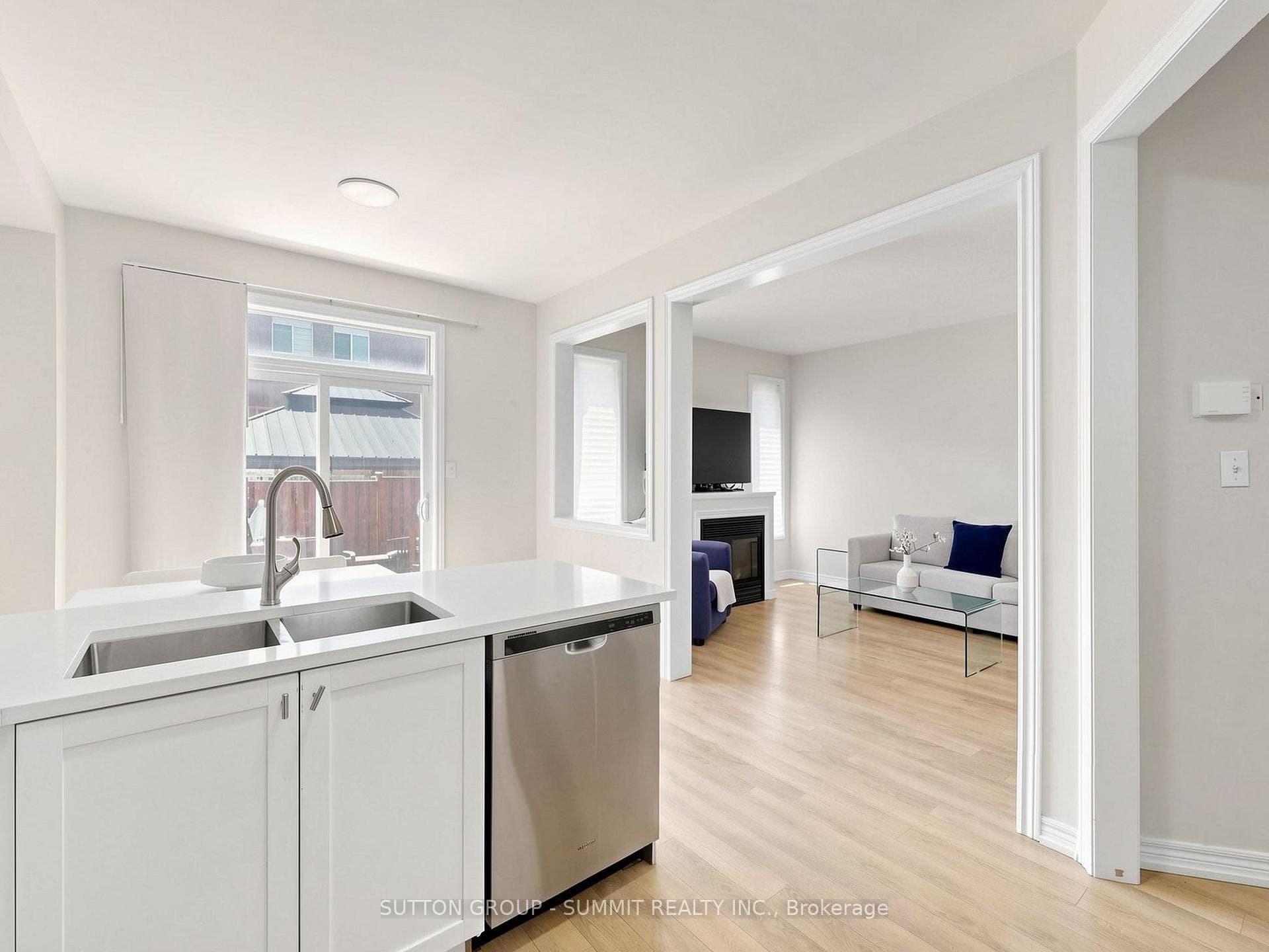 4880 YORKSHIRE Avenue - Detached photo 15 of 50 in Mississauga, Ontario