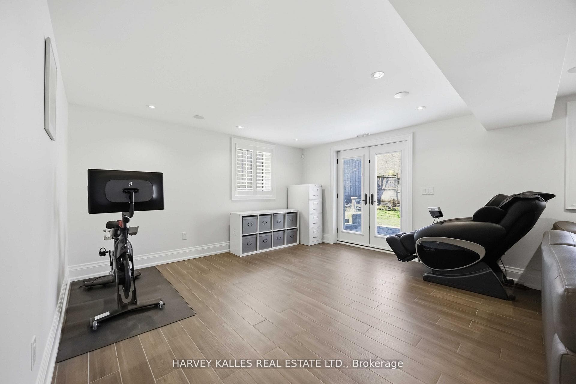 27 Ashley Park Road - Detached photo 32 of 49 in Etobicoke (Islington / Rexdale), Ontario