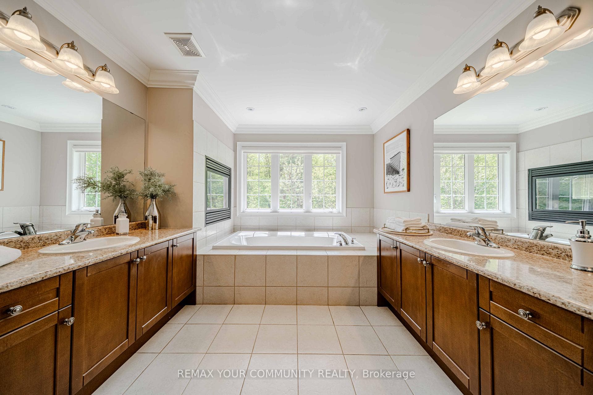 3447 Liptay Avenue - Detached photo 25 of 50 in Oakville, Ontario