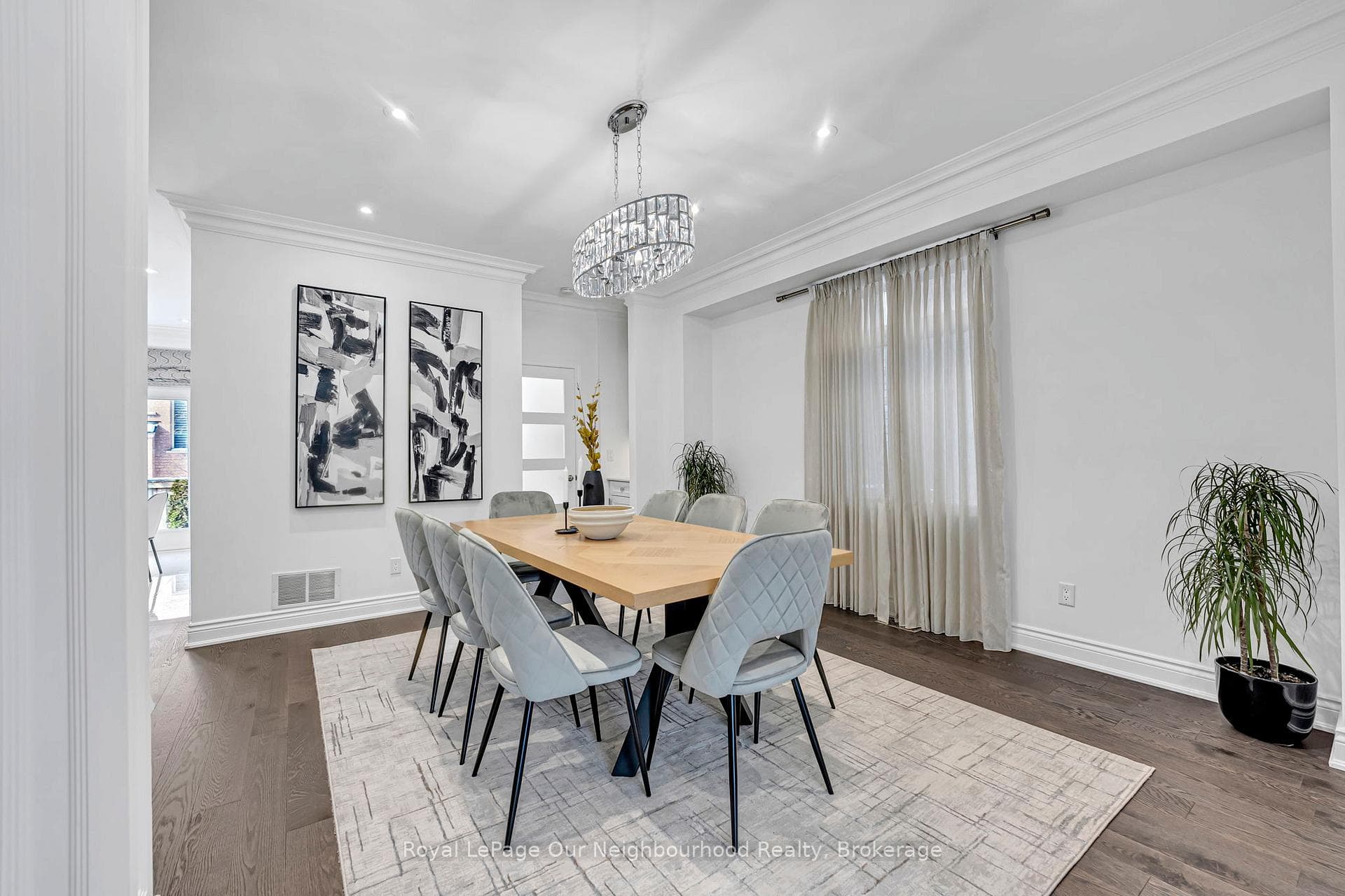 4689 Leanna Heights Road - Detached photo 6 of 39 in Burlington, Ontario
