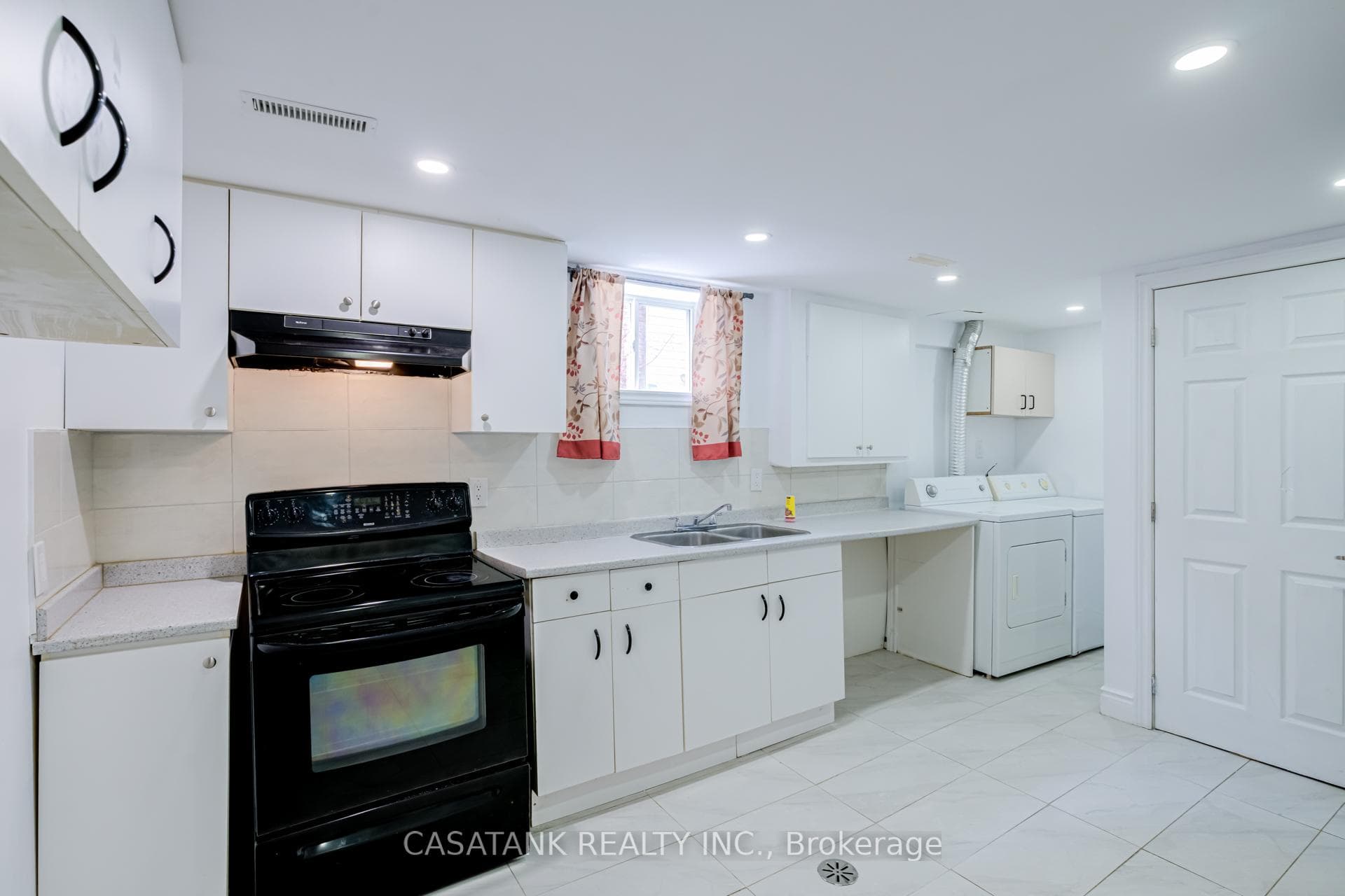 40 Salisbury Circle - Semi-Detached photo 32 of 50 in Brampton, Ontario