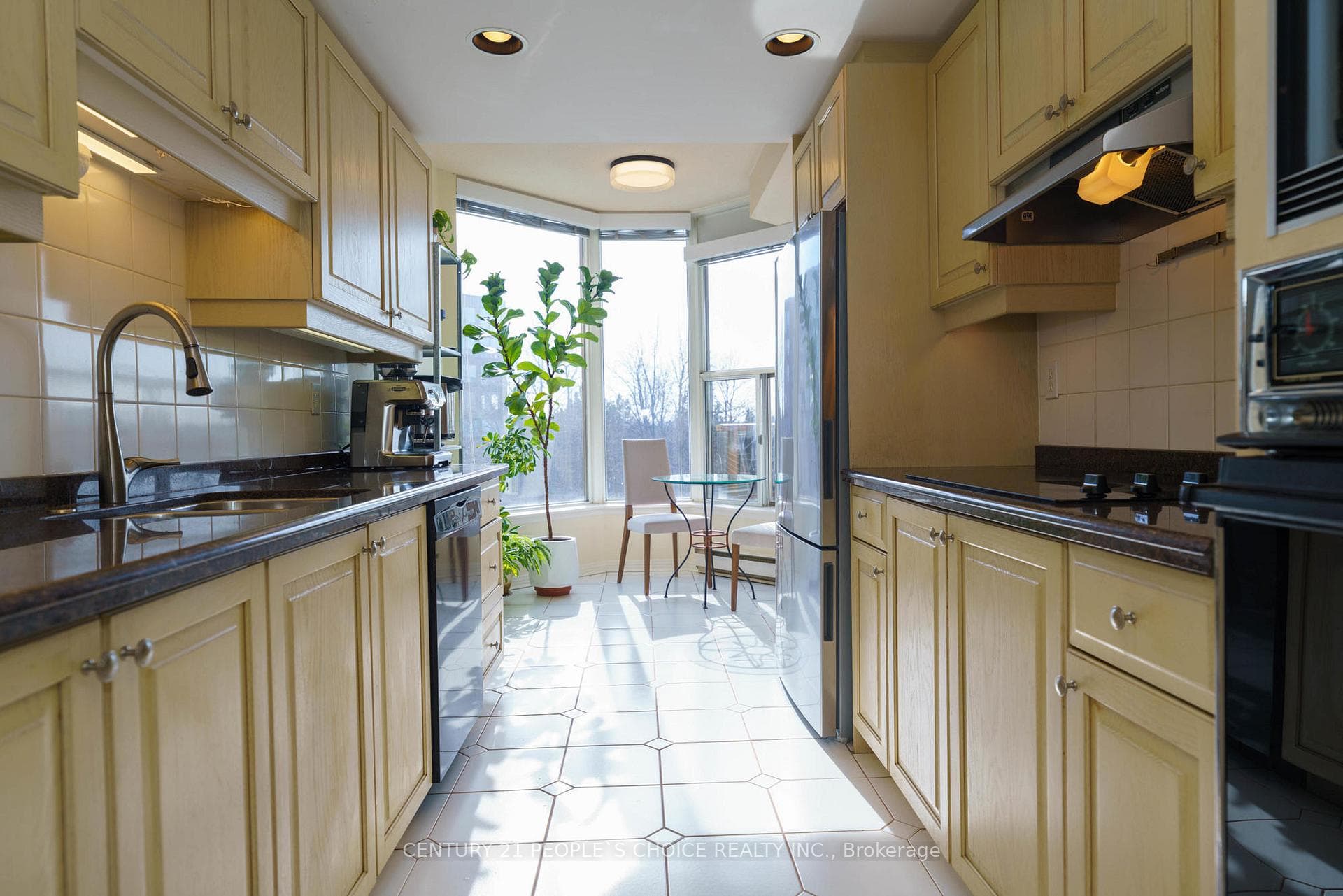 1905 Pilgrims Way Unit 506 - Condo photo 14 of 46 in Oakville, Ontario