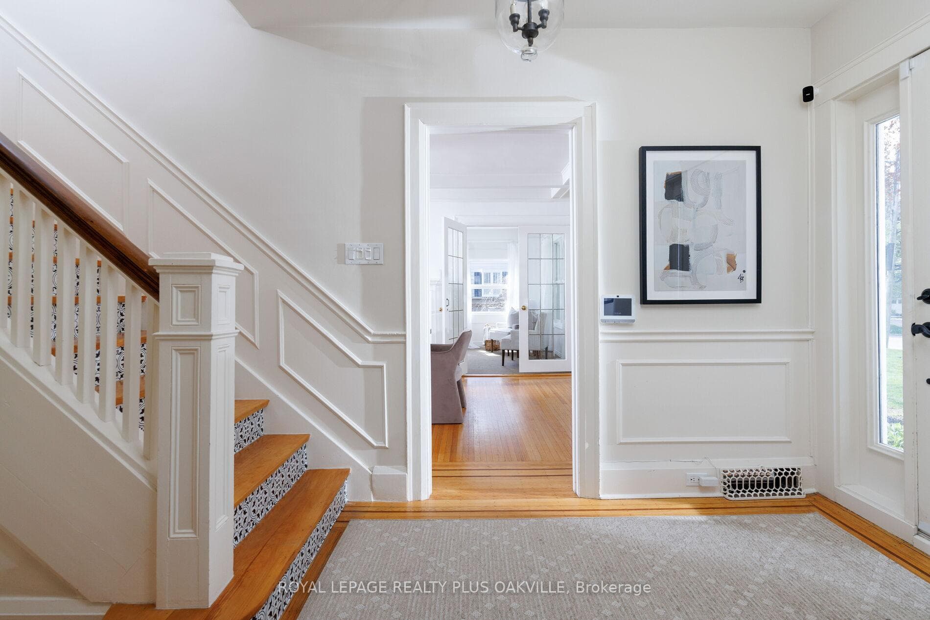 373 Rossmore Boulevard - Detached photo 6 of 50 in Burlington, Ontario