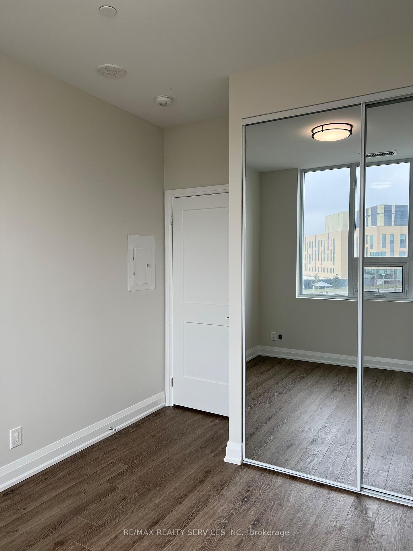 15 Lynch Street Unit 303 - Condo photo 12 of 27 in Brampton, Ontario
