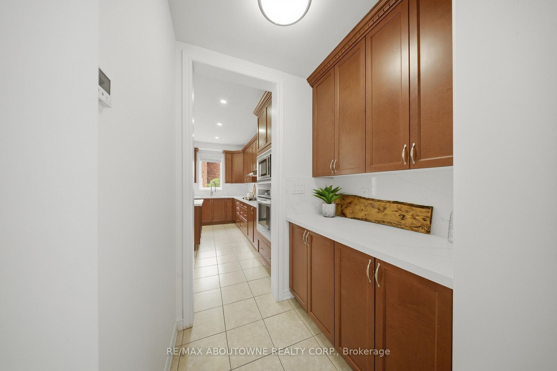 3071 Jenn Avenue - Detached photo 9 of 50 in Burlington, Ontario