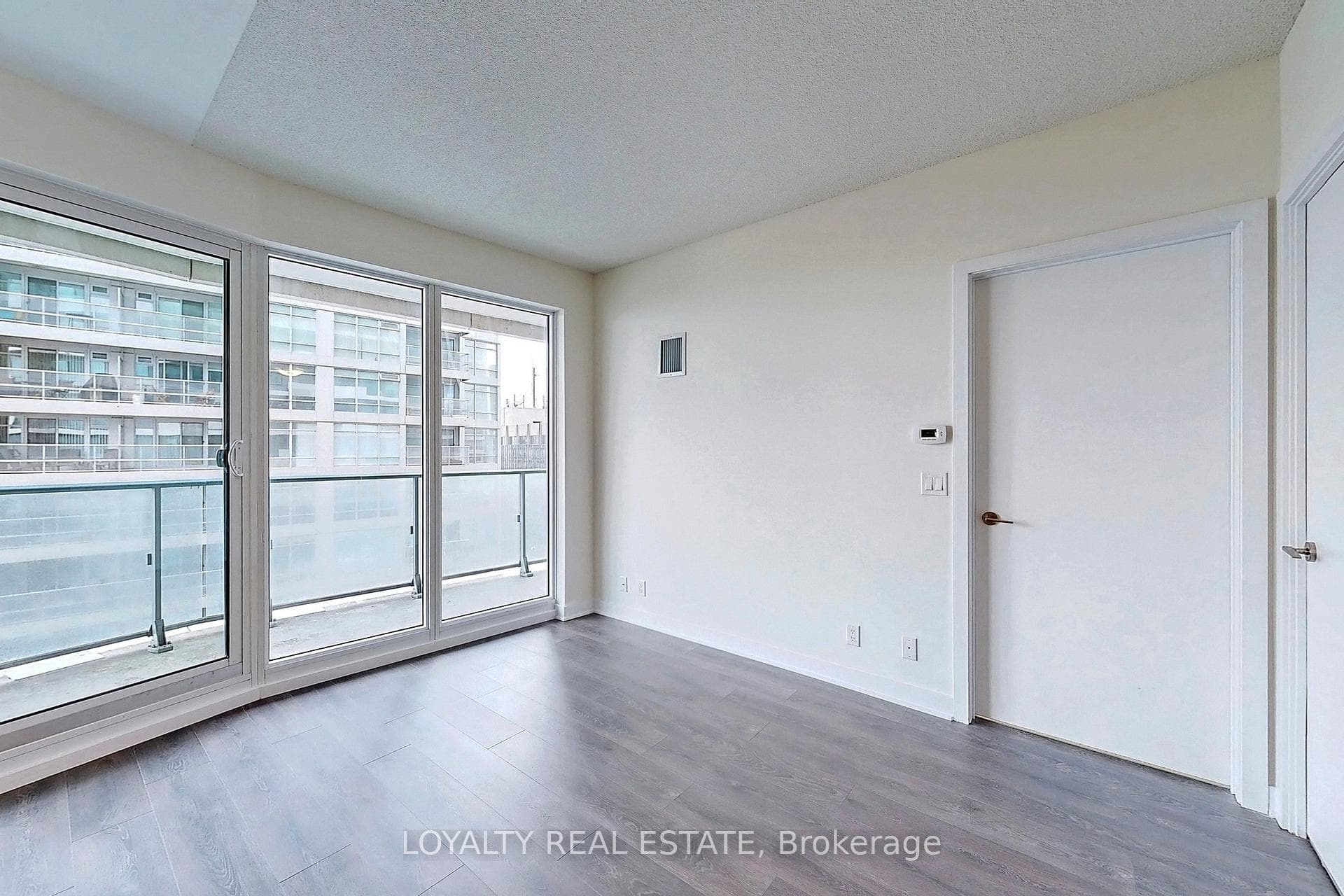 2221 Yonge Street Unit 1705 - Condo photo 16 of 46 in Leaside / Davisville, Ontario