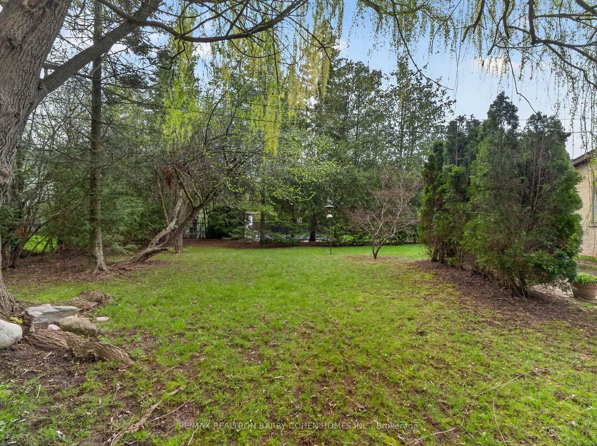 4 Malabar Place - Detached photo 16 of 19 in Don Mills / Parkwoods / Victoria Village, Ontario