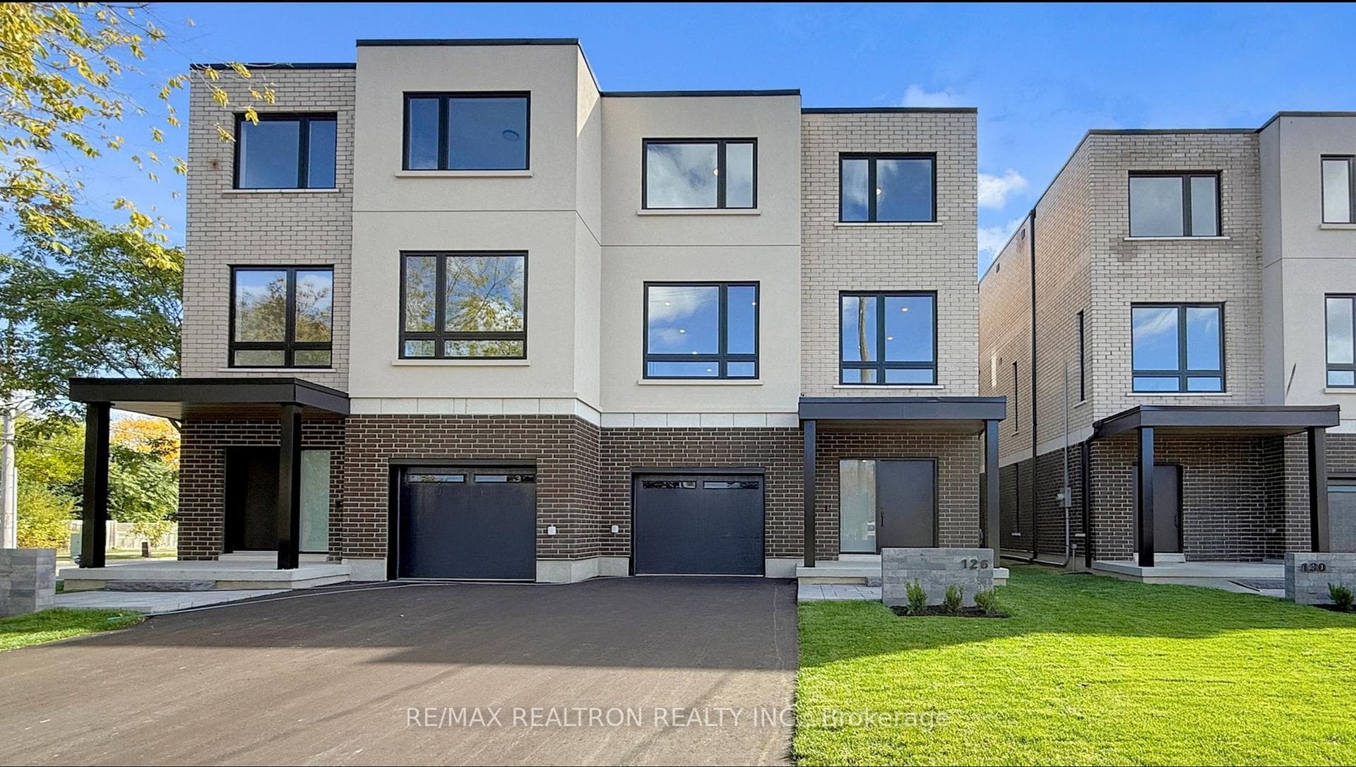 126 Dunbar Road - Semi-Detached for sale in Mississauga
