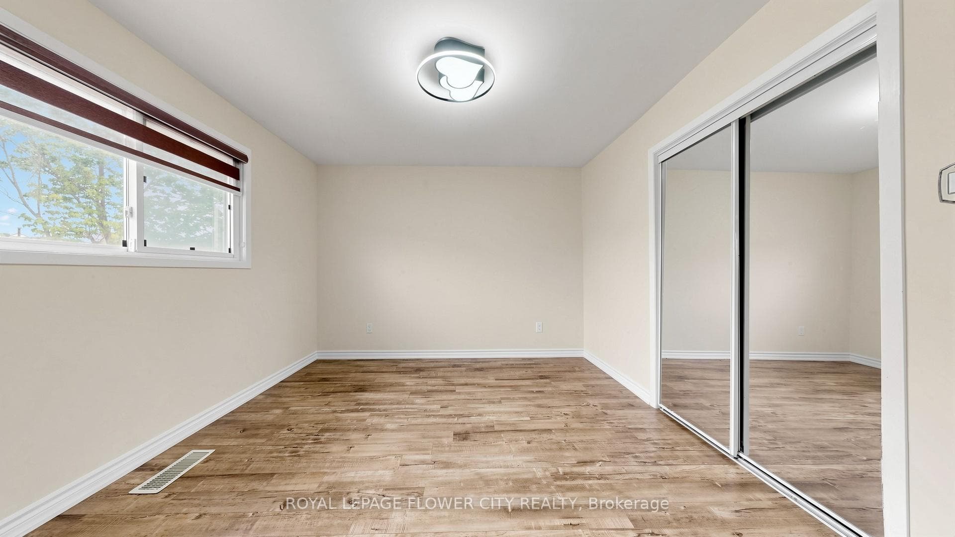 307 Royal Salisbury Way - Semi-Detached photo 14 of 48 in Brampton, Ontario