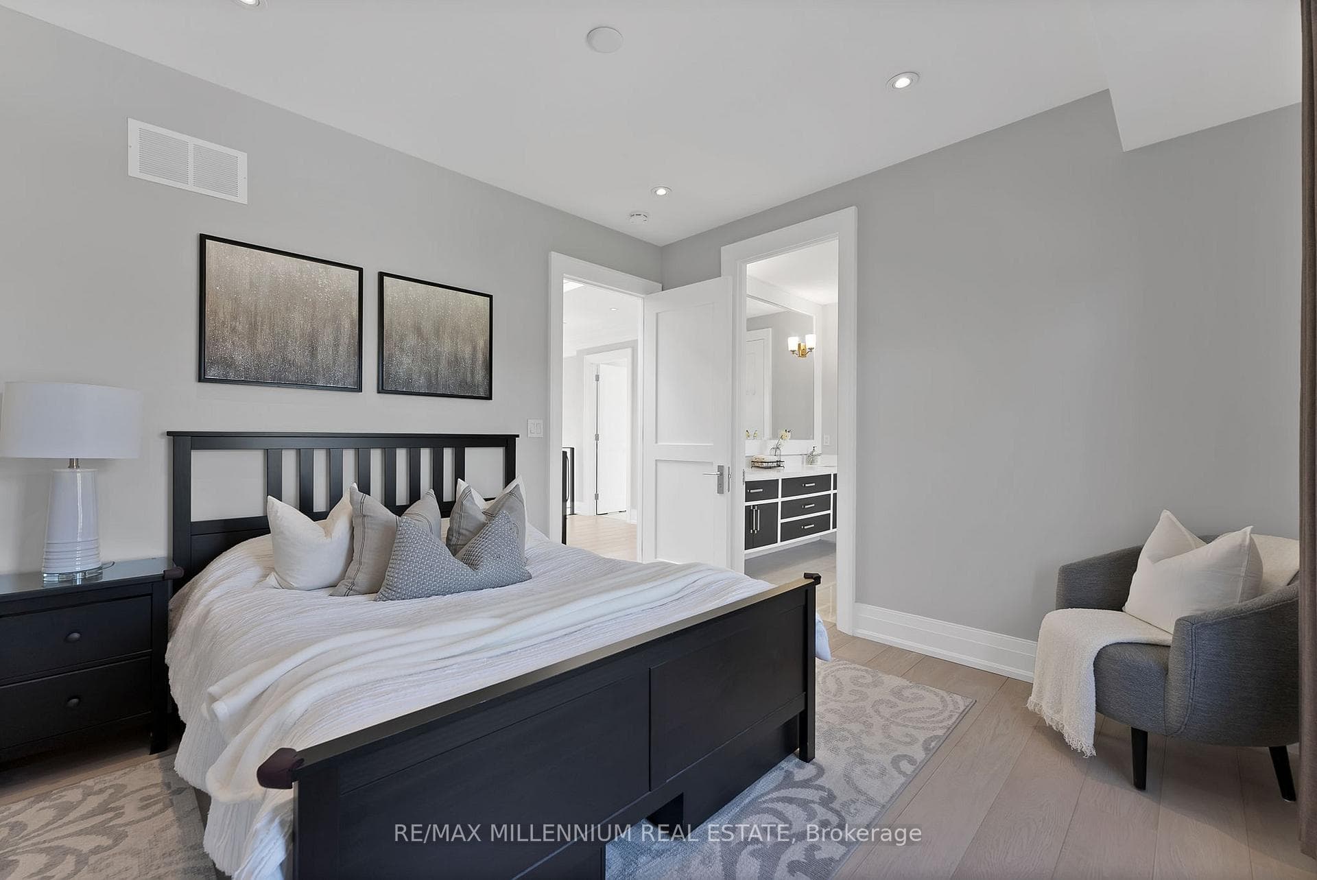 162 Oliver Place - Detached photo 35 of 50 in Oakville, Ontario