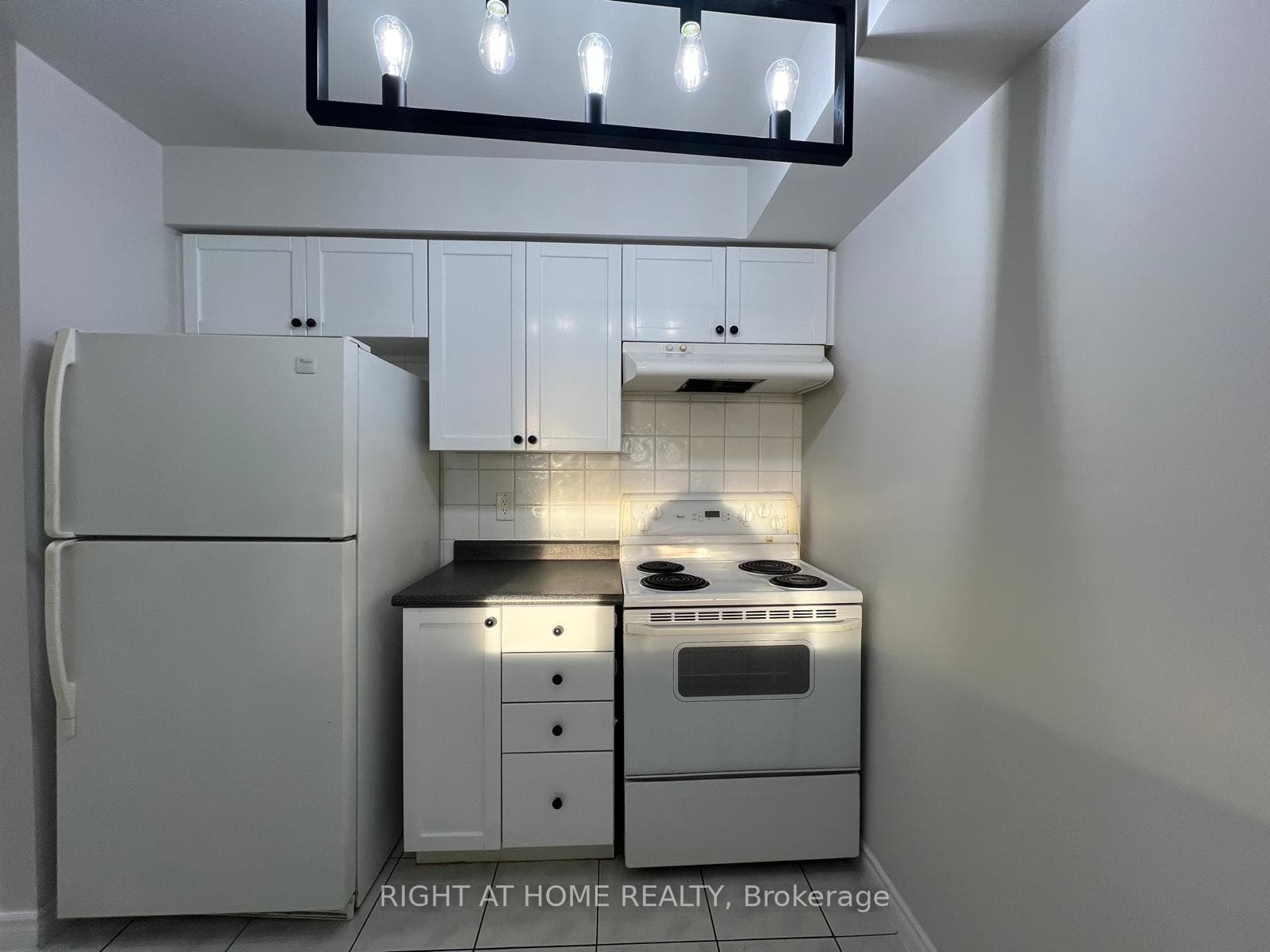 55 Strathaven Drive Unit 1808 - Condo photo 12 of 34 in Mississauga, Ontario