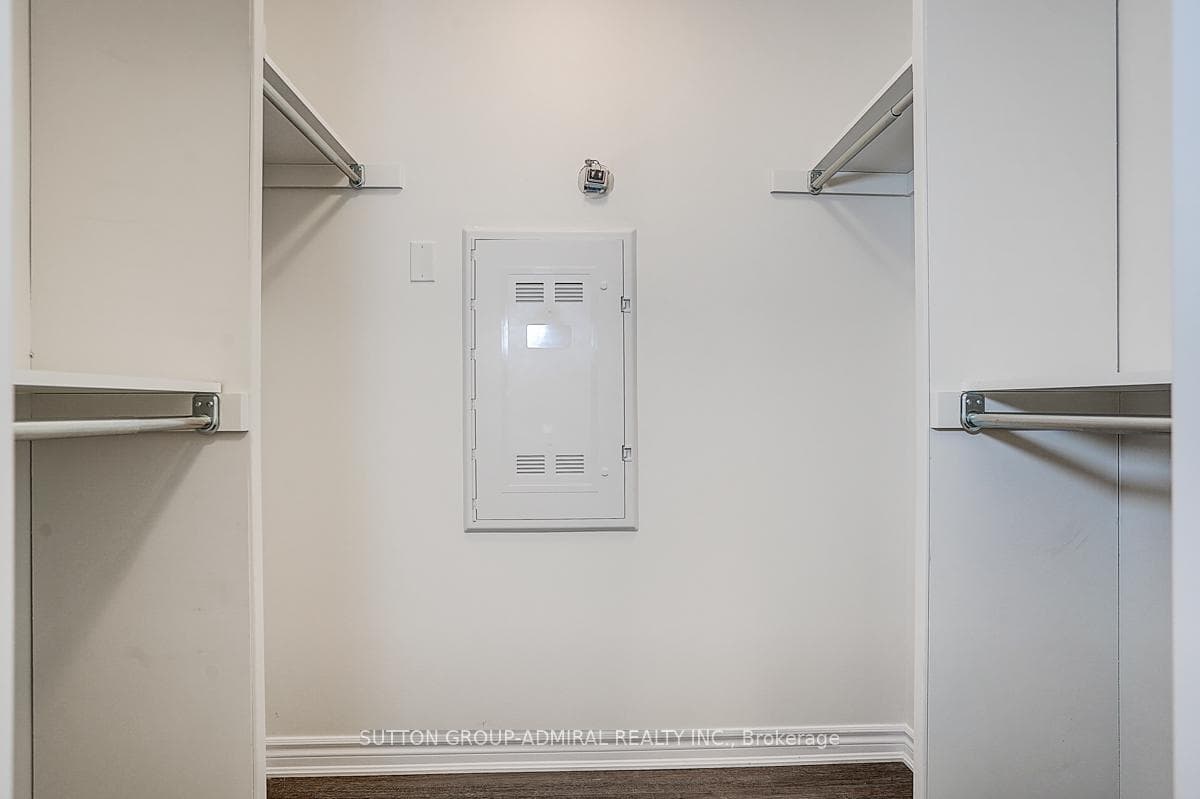 85 Eastwood Park Gardens Unit 18 - Condo photo 22 of 33 in Liberty Village / Parkdale / South Parkdale, Ontario