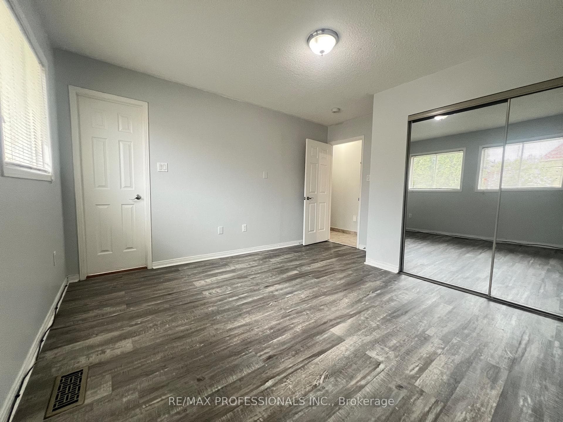110 Springview Drive - Detached photo 17 of 40 in Brampton, Ontario