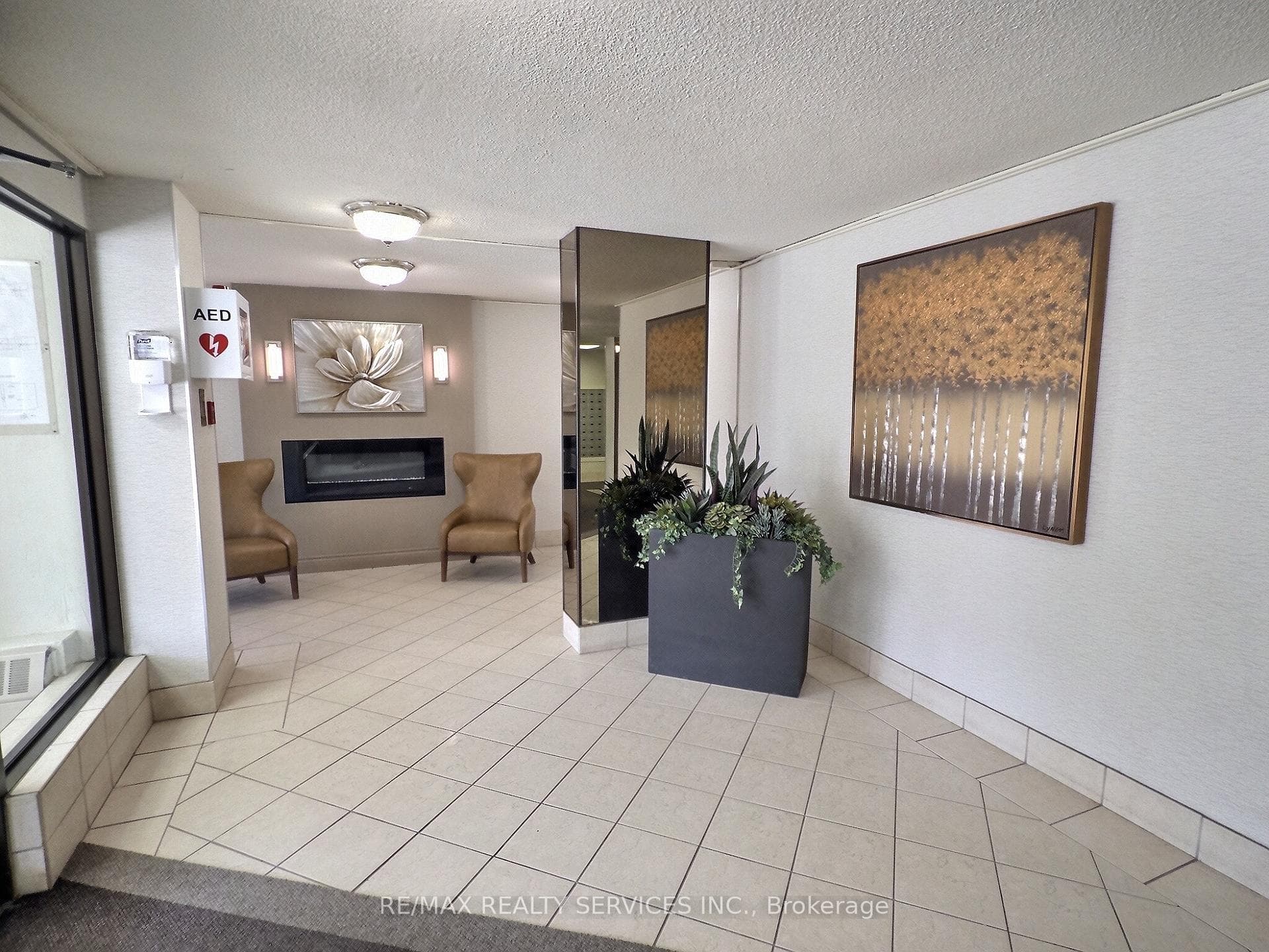 18 Knightsbridge Road Unit 1812 - Condo photo 4 of 17 in Brampton, Ontario