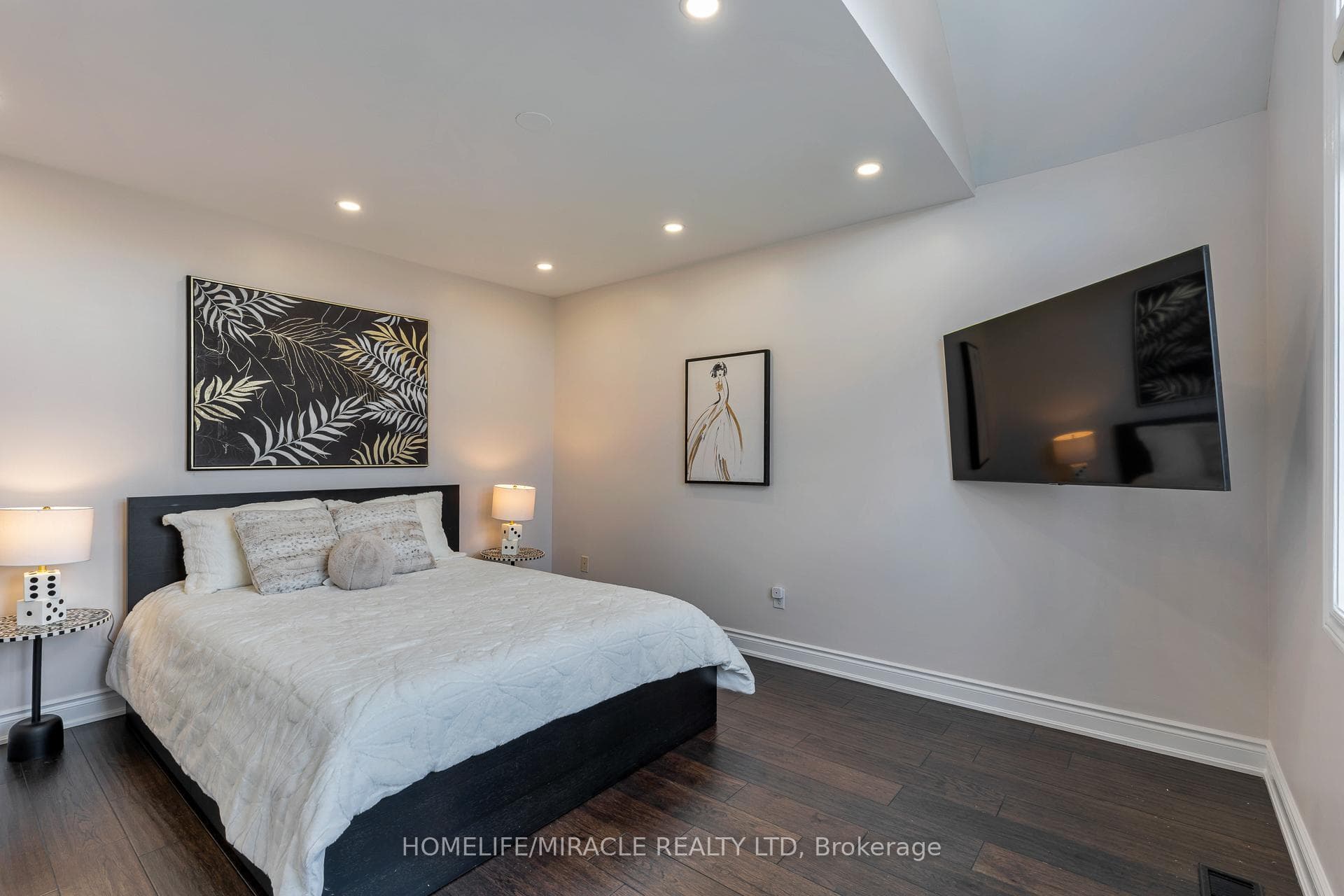 2343 Falling Green Drive - Detached photo 24 of 50 in Oakville, Ontario