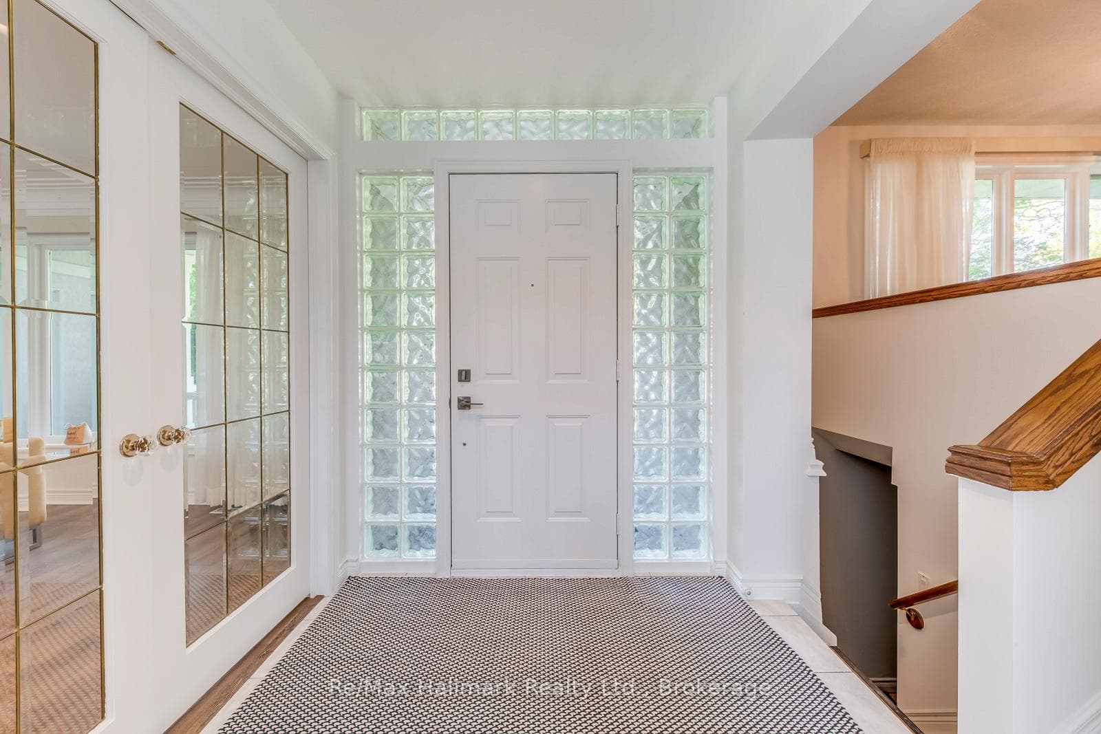 157 Trelawn Avenue - Detached photo 2 of 50 in Oakville, Ontario