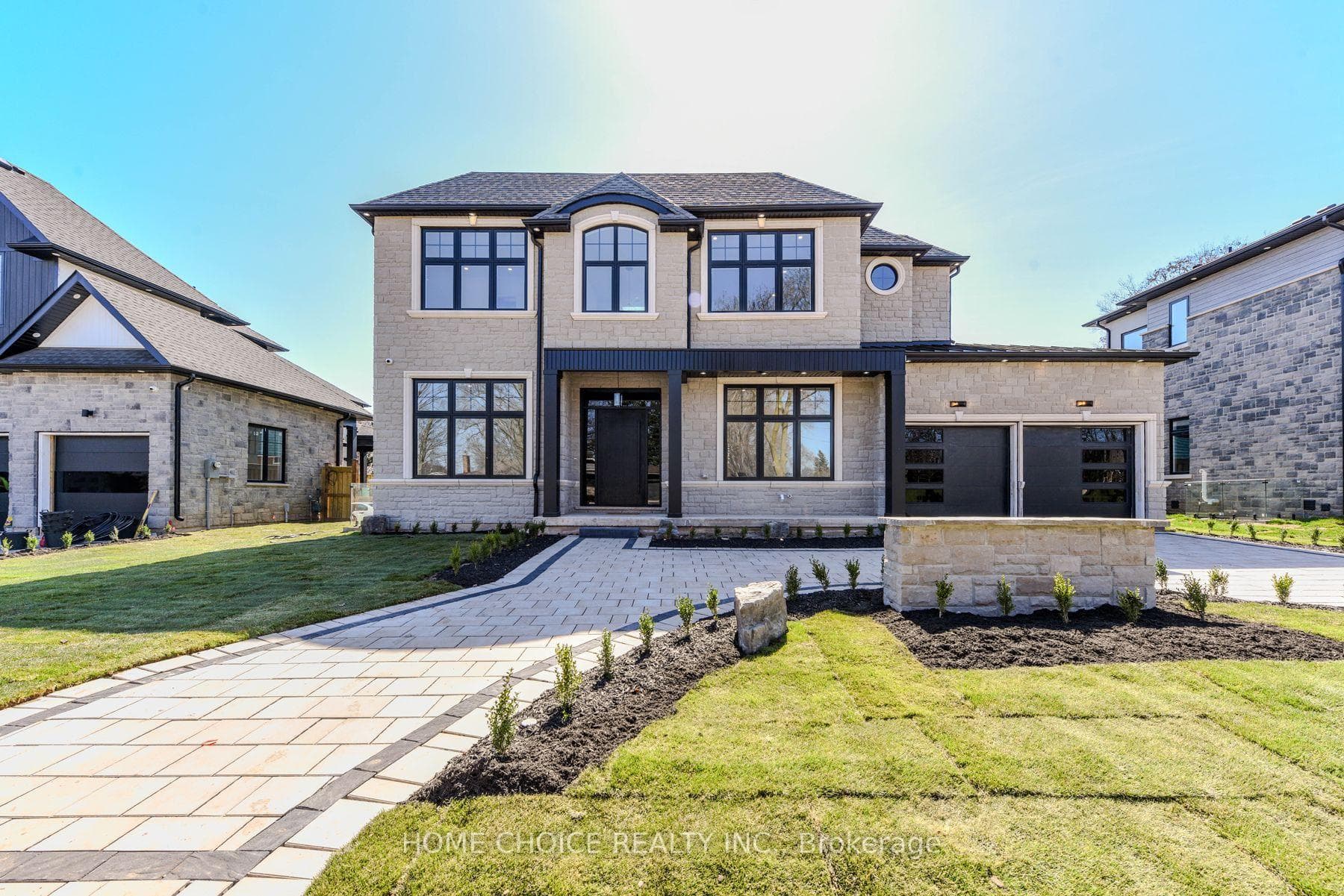 302 Tuck Drive - Detached photo 1 of 46 in Burlington, Ontario