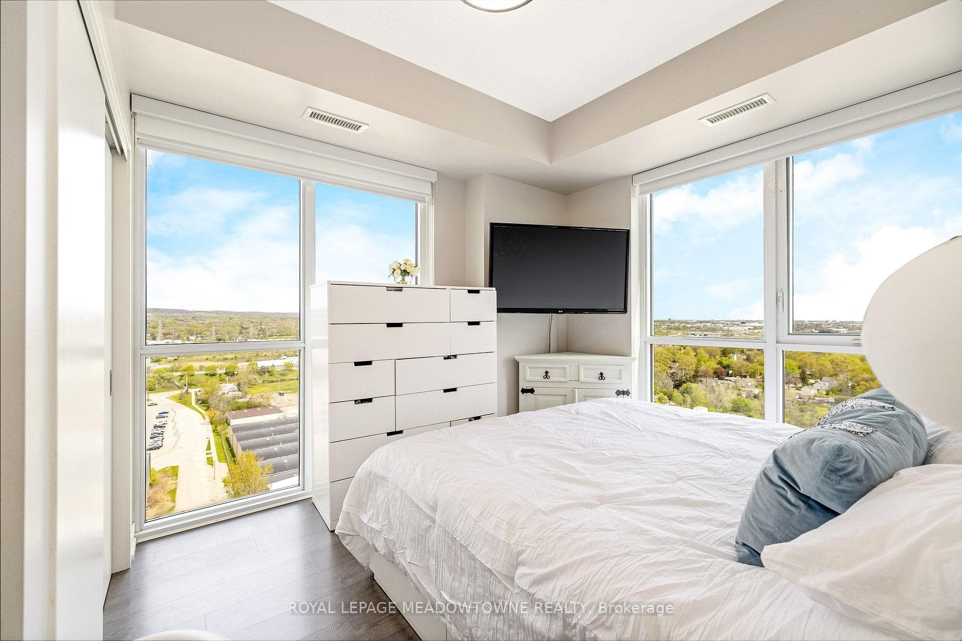 2093 Fairview Street Unit 1902 - Condo photo 20 of 30 in Burlington, Ontario