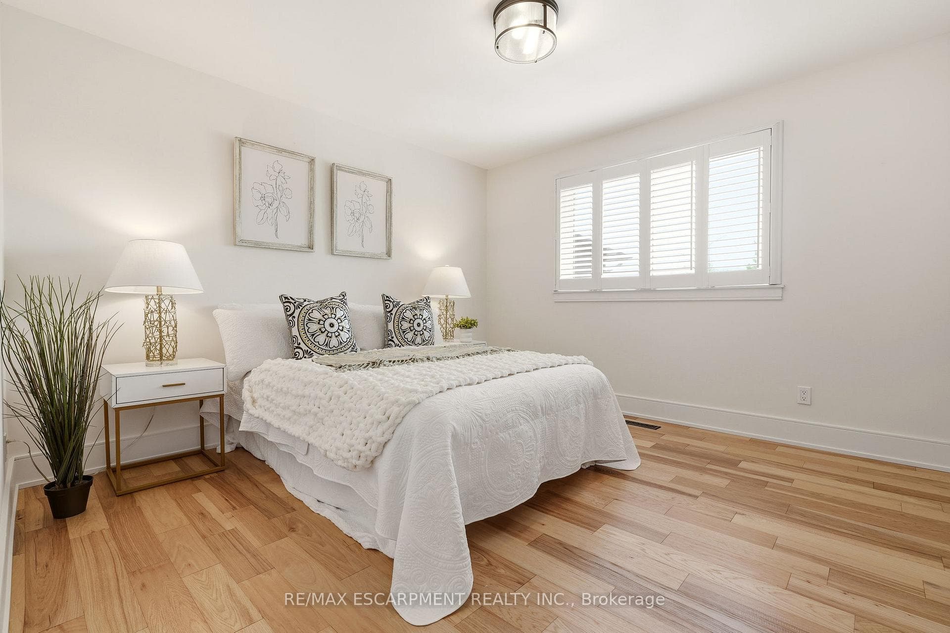 2347 Tweedsmuir Court - Detached photo 29 of 48 in Burlington, Ontario