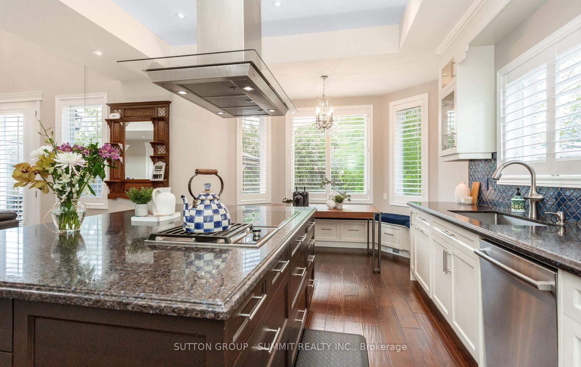 121 Ringwood Road - Detached photo 17 of 49 in Oakville, Ontario