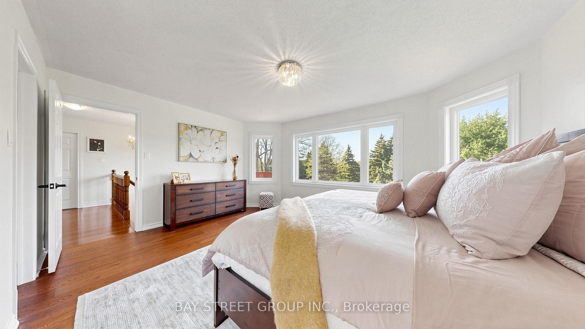 1742 Sir Monty's Drive - Detached photo 26 of 43 in Mississauga, Ontario