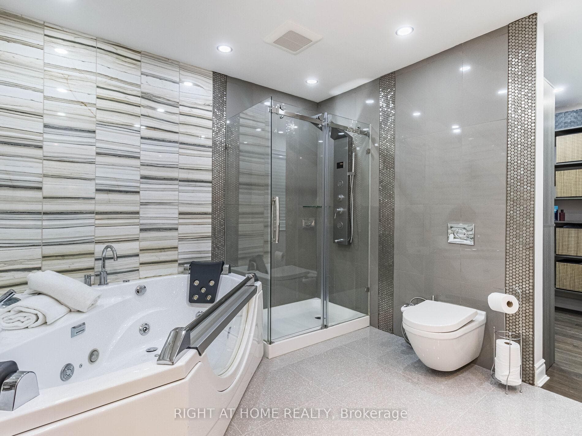 3176 Stocksbridge Avenue - Detached photo 28 of 50 in Oakville, Ontario