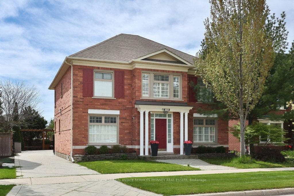 200 Lexington Road - Detached photo 1 of 37 in Oakville, Ontario