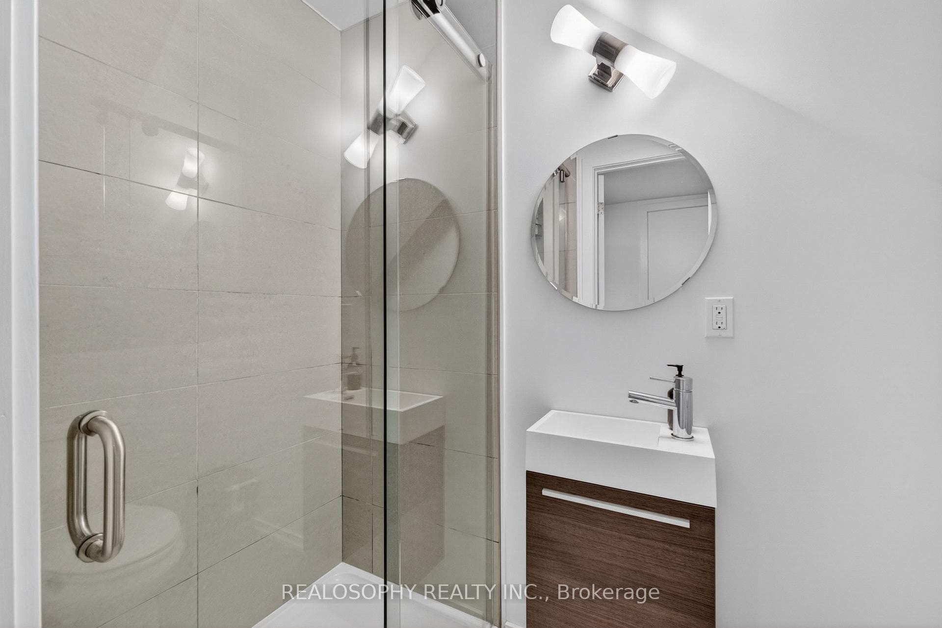 68 Prust Avenue - Semi-Detached photo 41 of 46 in Riverdale / Leslieville, Ontario