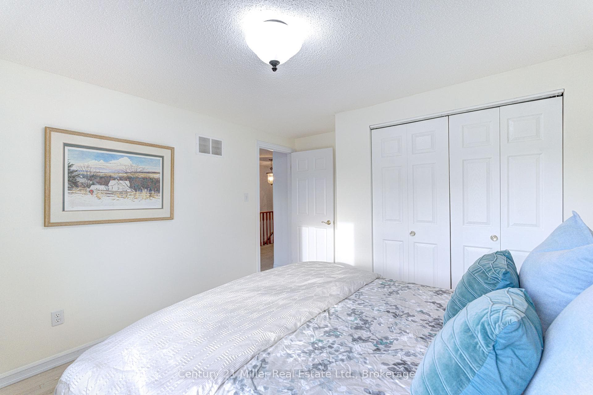 2256 MARGOT Street - Townhouse photo 29 of 46 in Oakville, Ontario