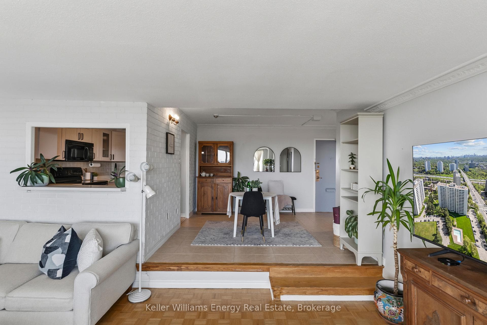 10 Parkway Forest Drive Unit 1603 - Condo photo 9 of 40 in Hillcrest Village / Bayview Village, Ontario