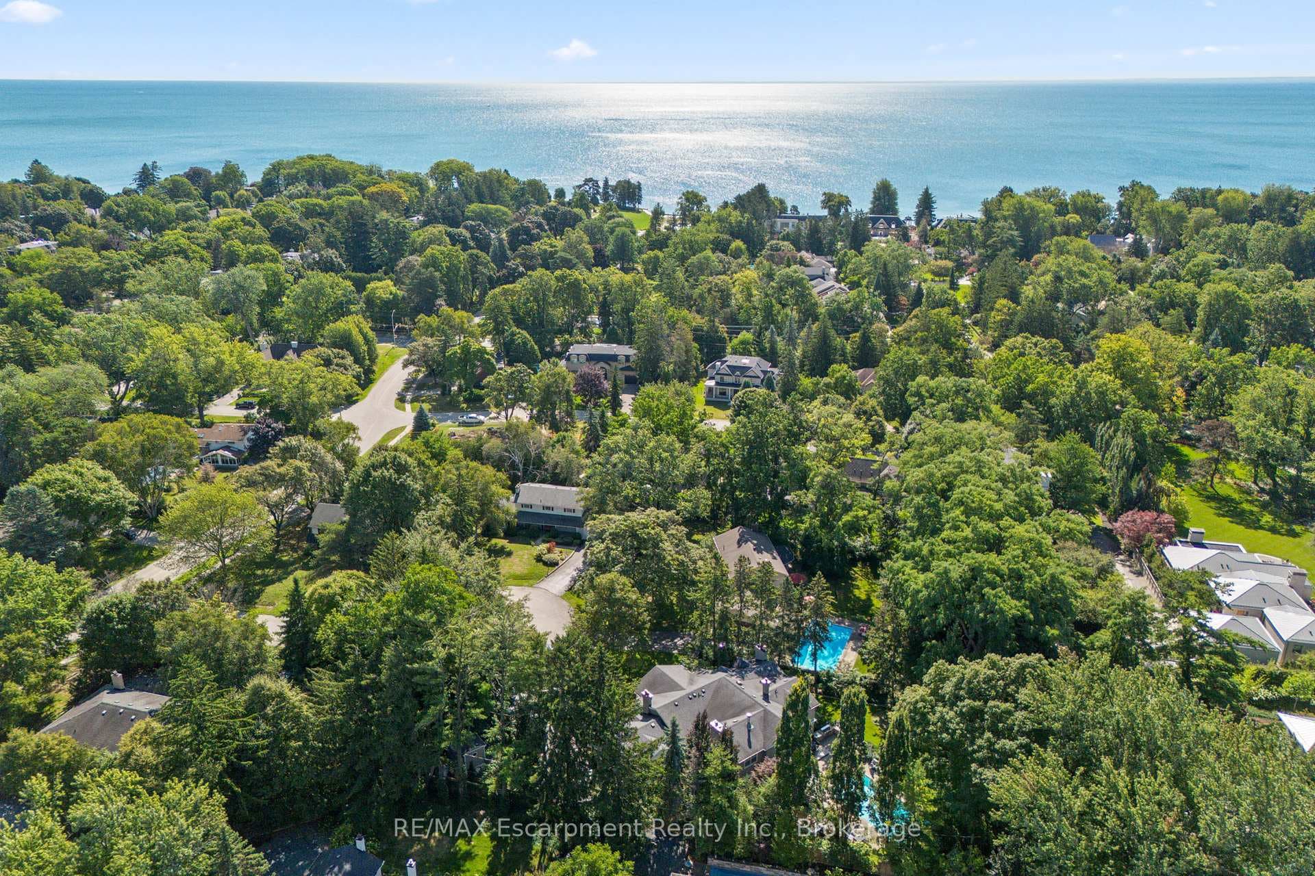 146 Abbey Court - Detached photo 10 of 45 in Oakville, Ontario