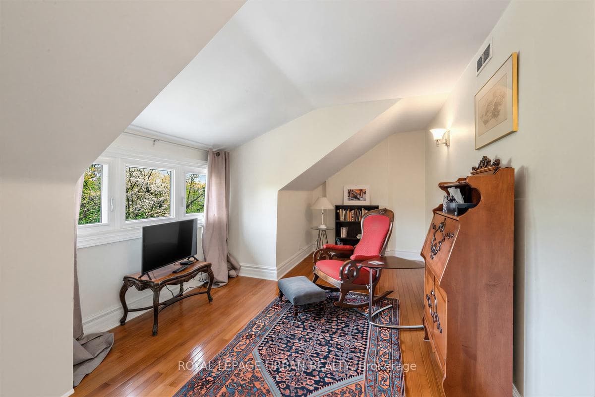 44 Austin Terrace - Semi-Detached photo 30 of 41 in Annex / Yorkville / Summerhill, Ontario