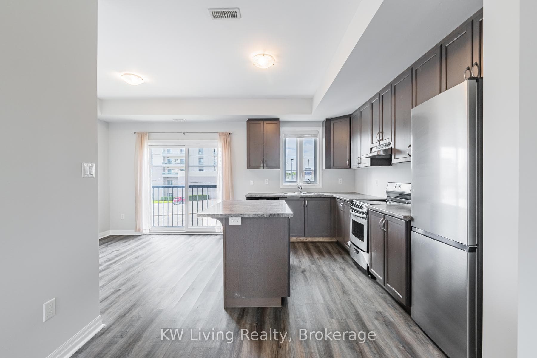 70 Plains Road Unit 18 - Condo photo 12 of 50 in Burlington, Ontario